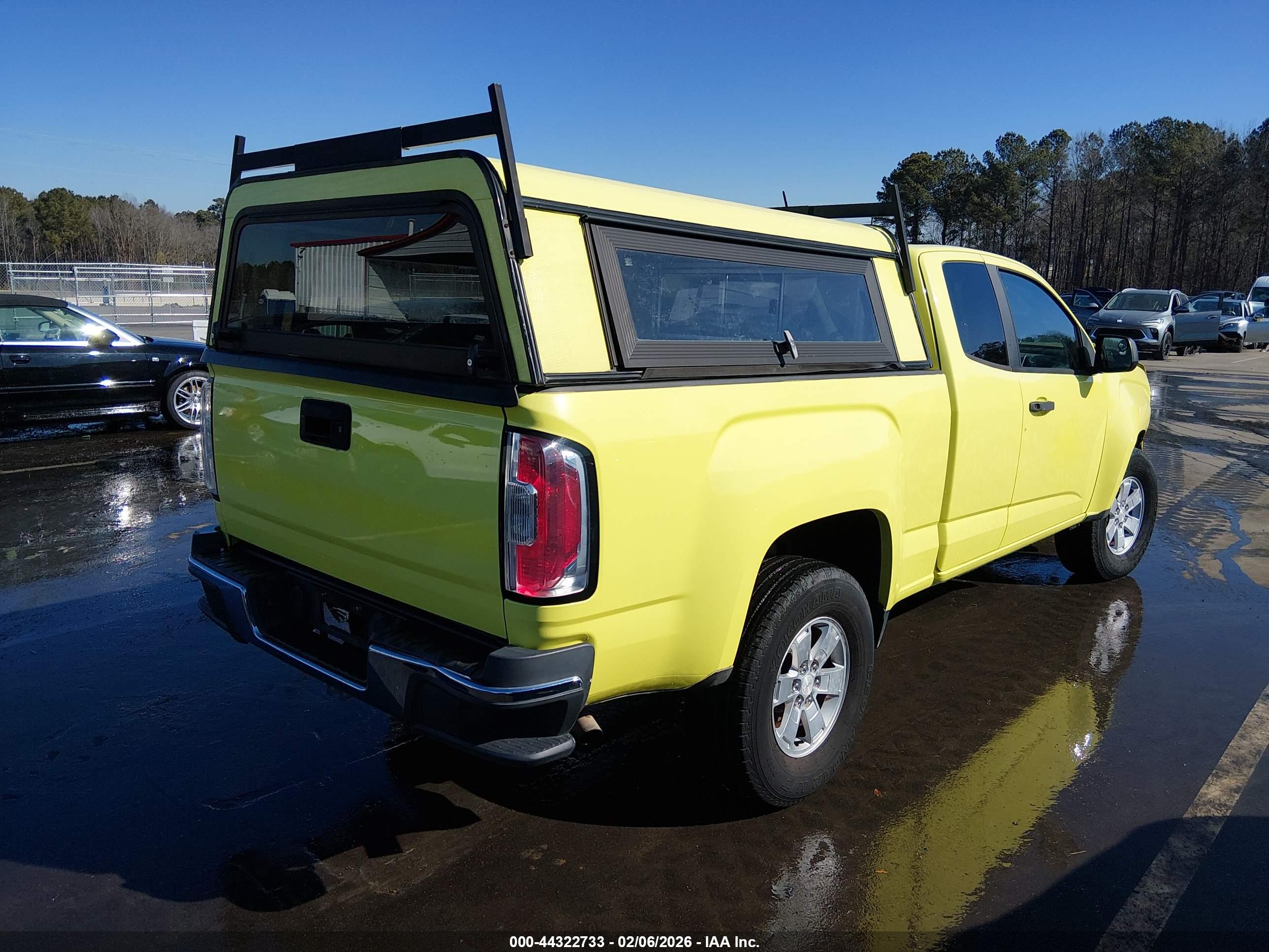 GMC CANYON image 4
