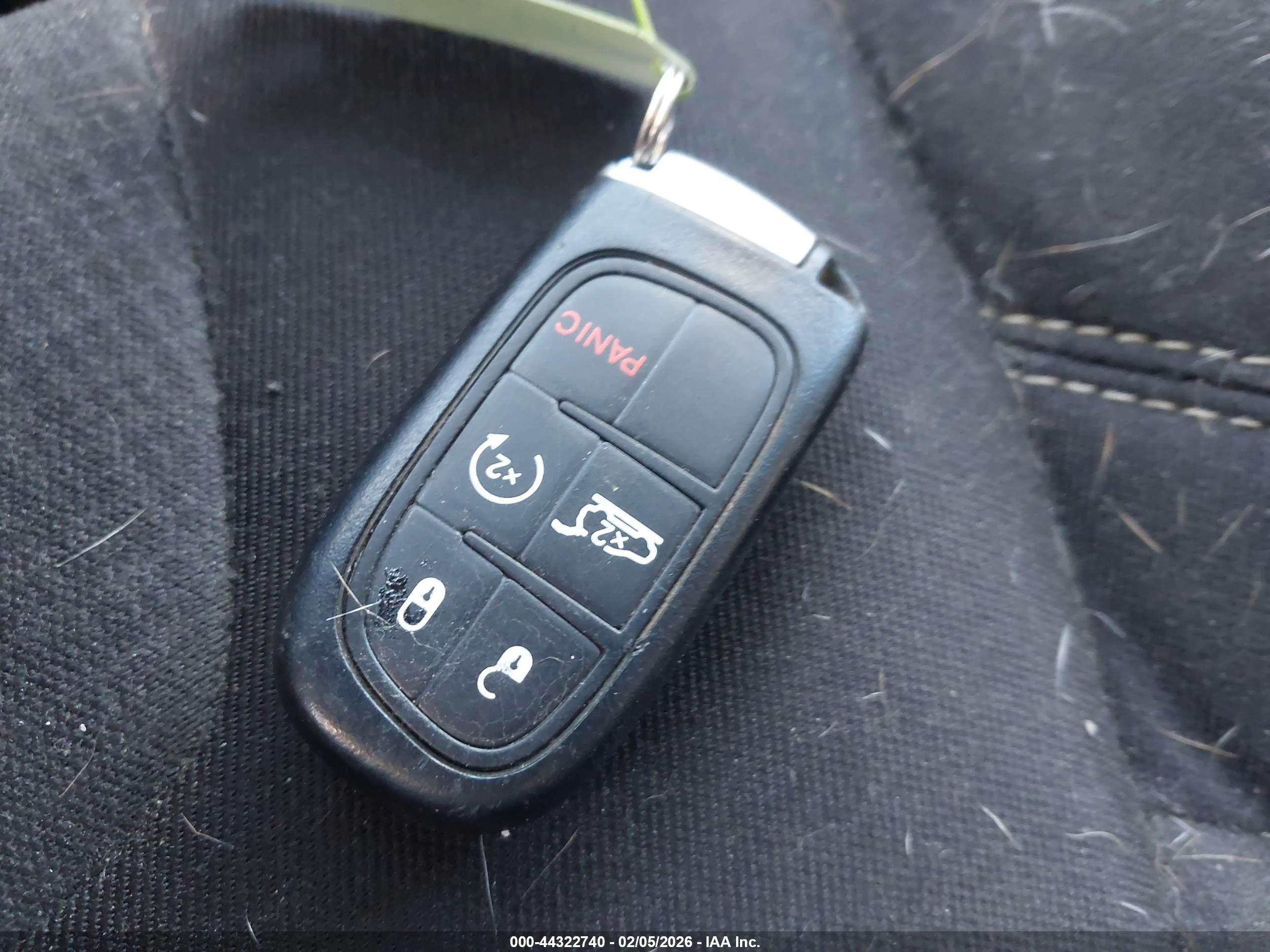 JEEP CHEROKEE image 11