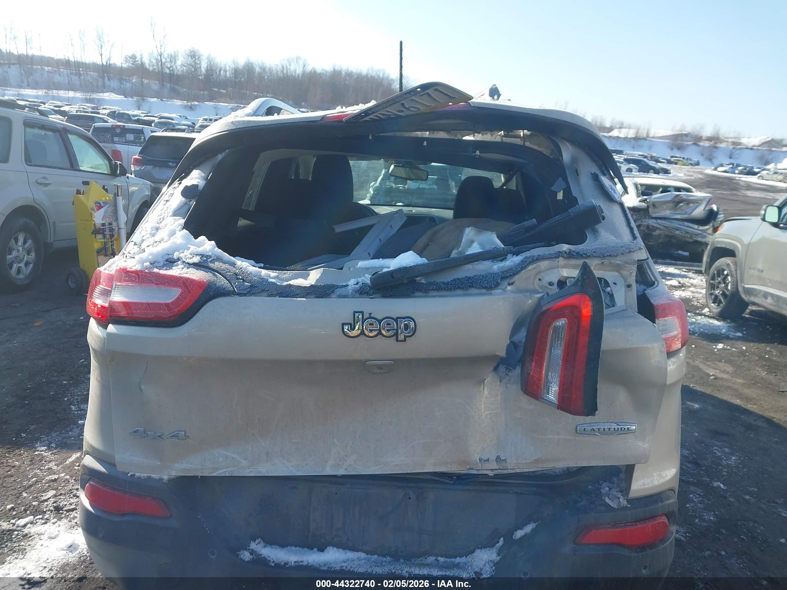 JEEP CHEROKEE image 6