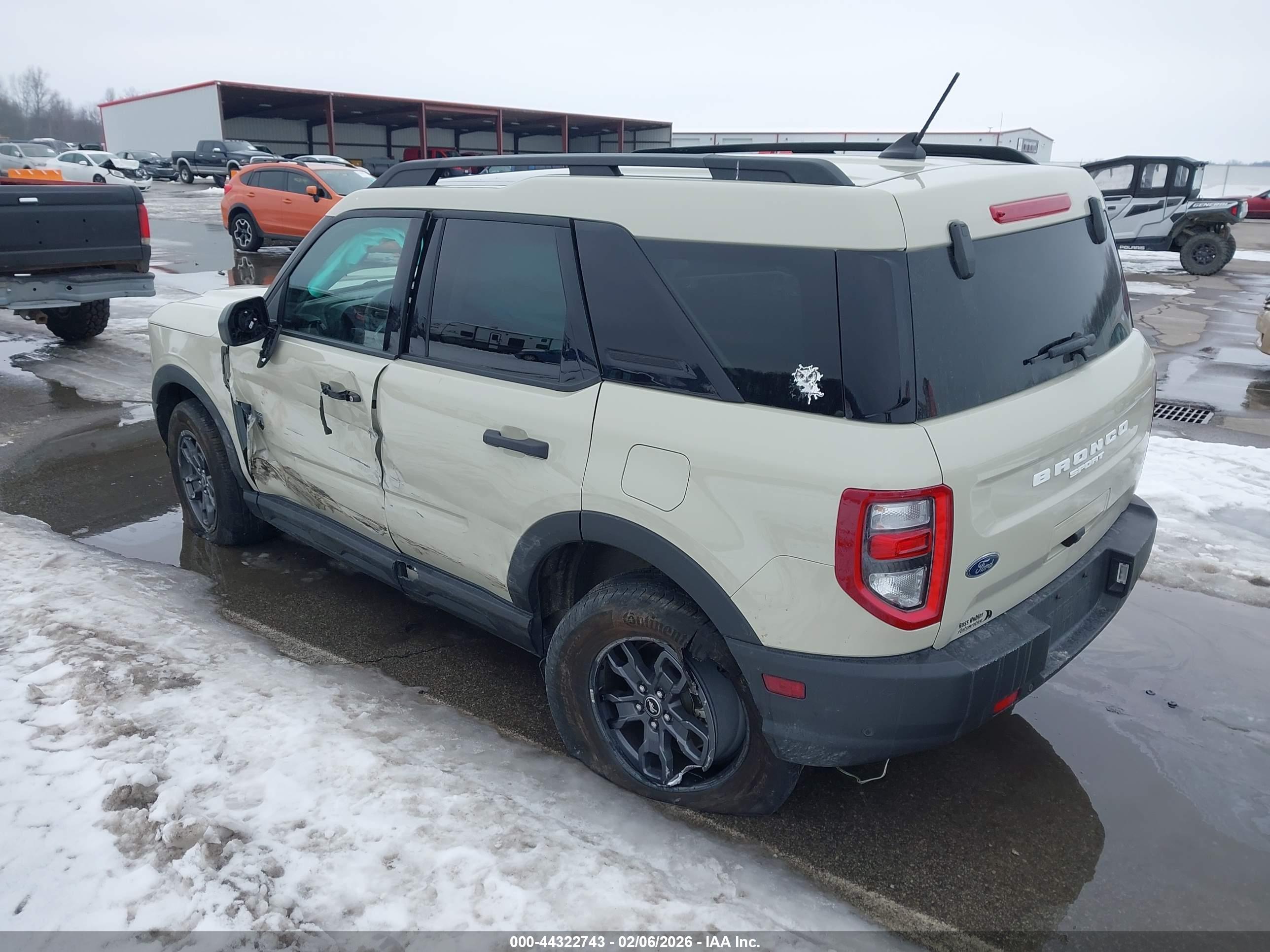 FORD BRONCO image 3