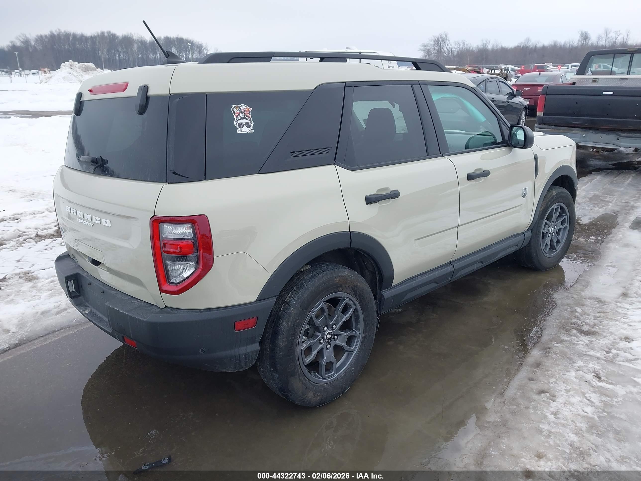 FORD BRONCO image 4