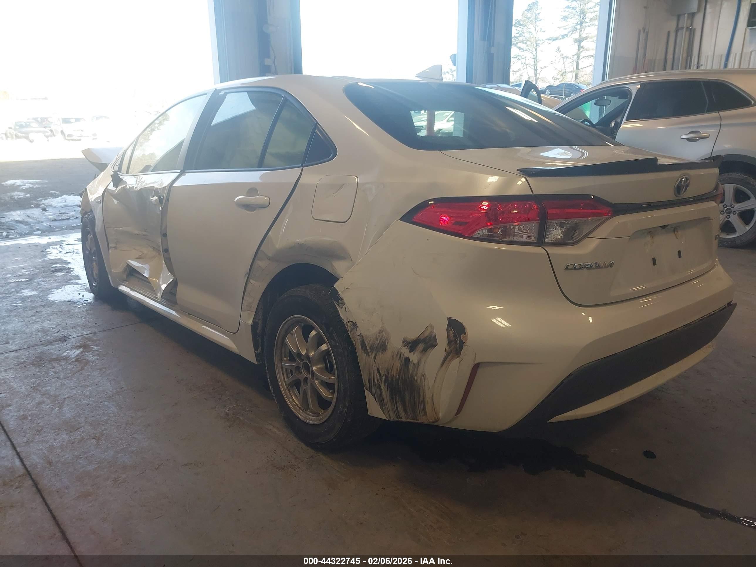 TOYOTA COROLLA image 3