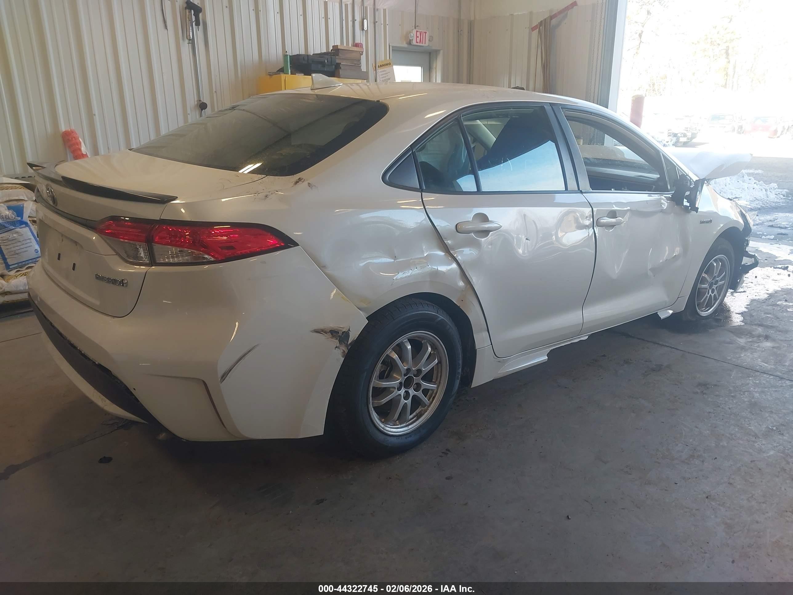 TOYOTA COROLLA image 4