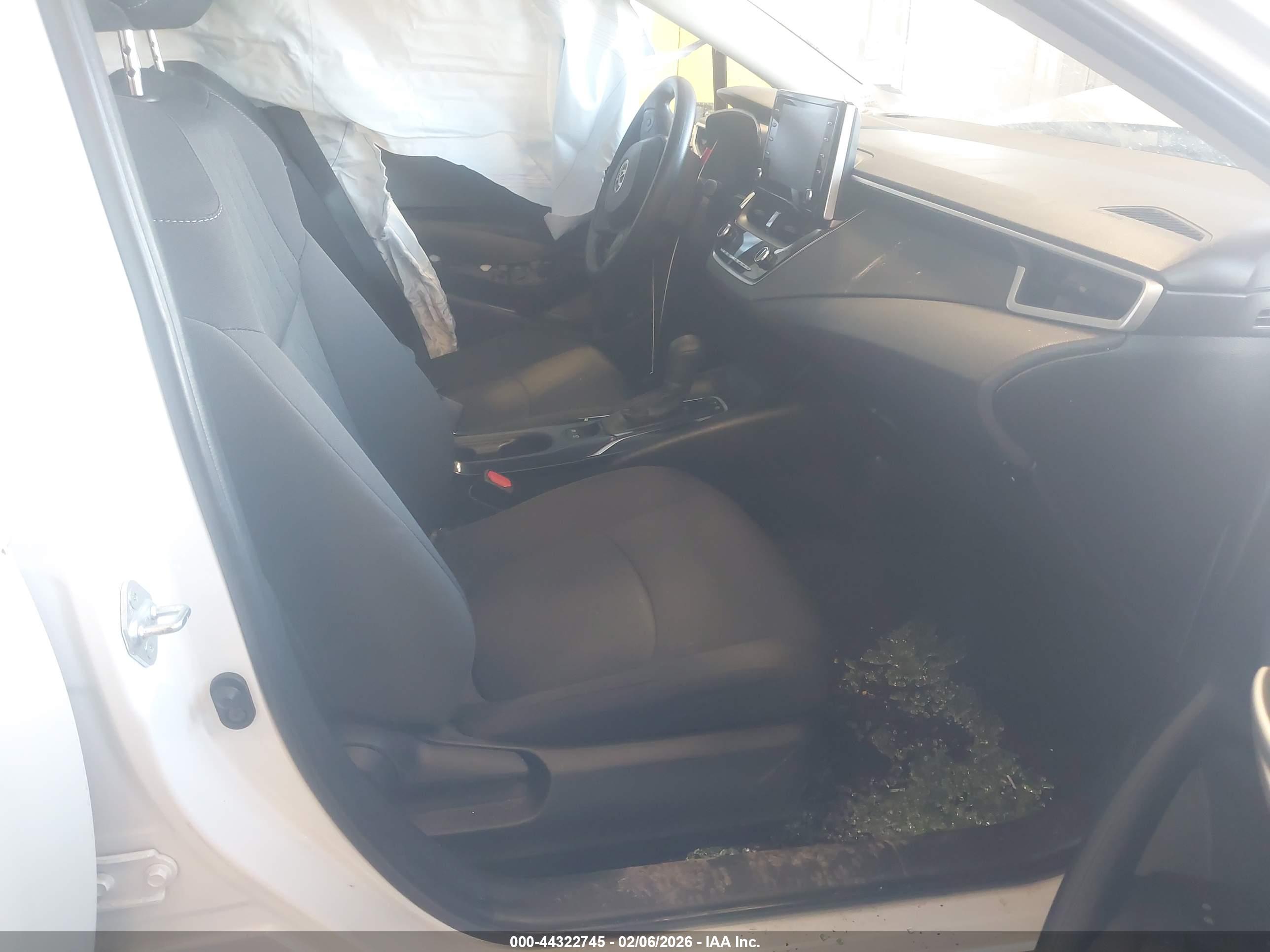 TOYOTA COROLLA image 5