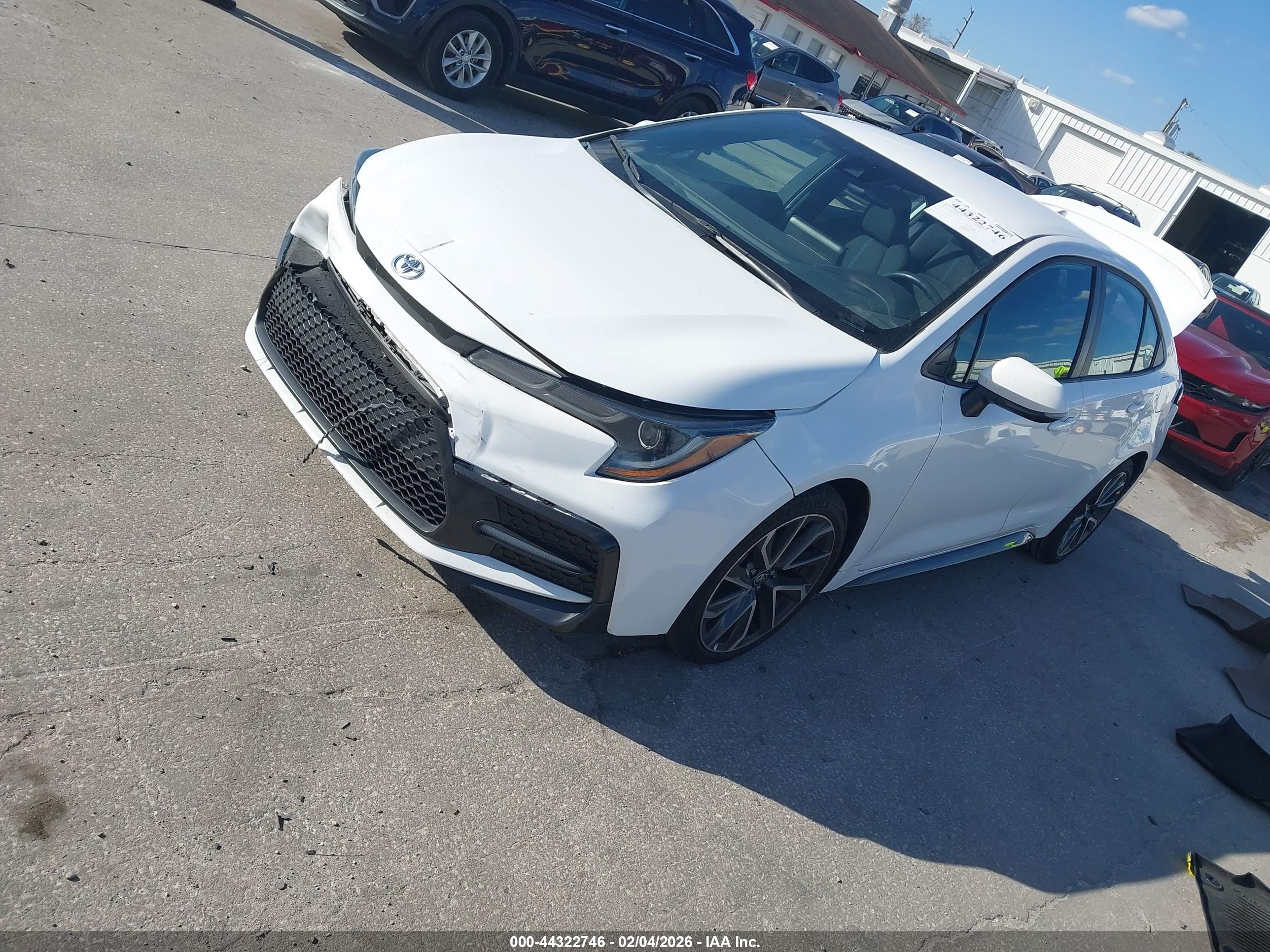 TOYOTA COROLLA image 2