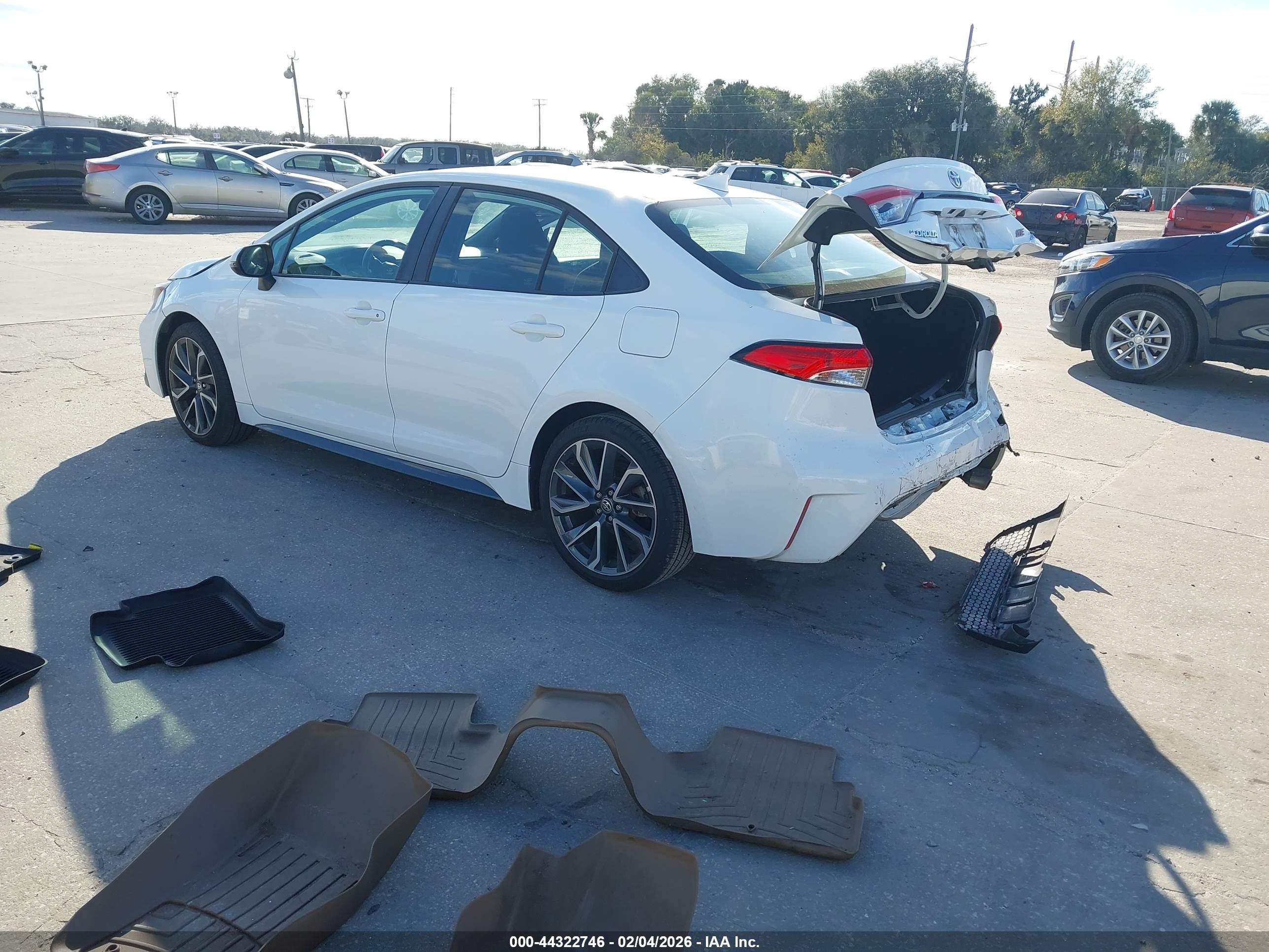 TOYOTA COROLLA image 3