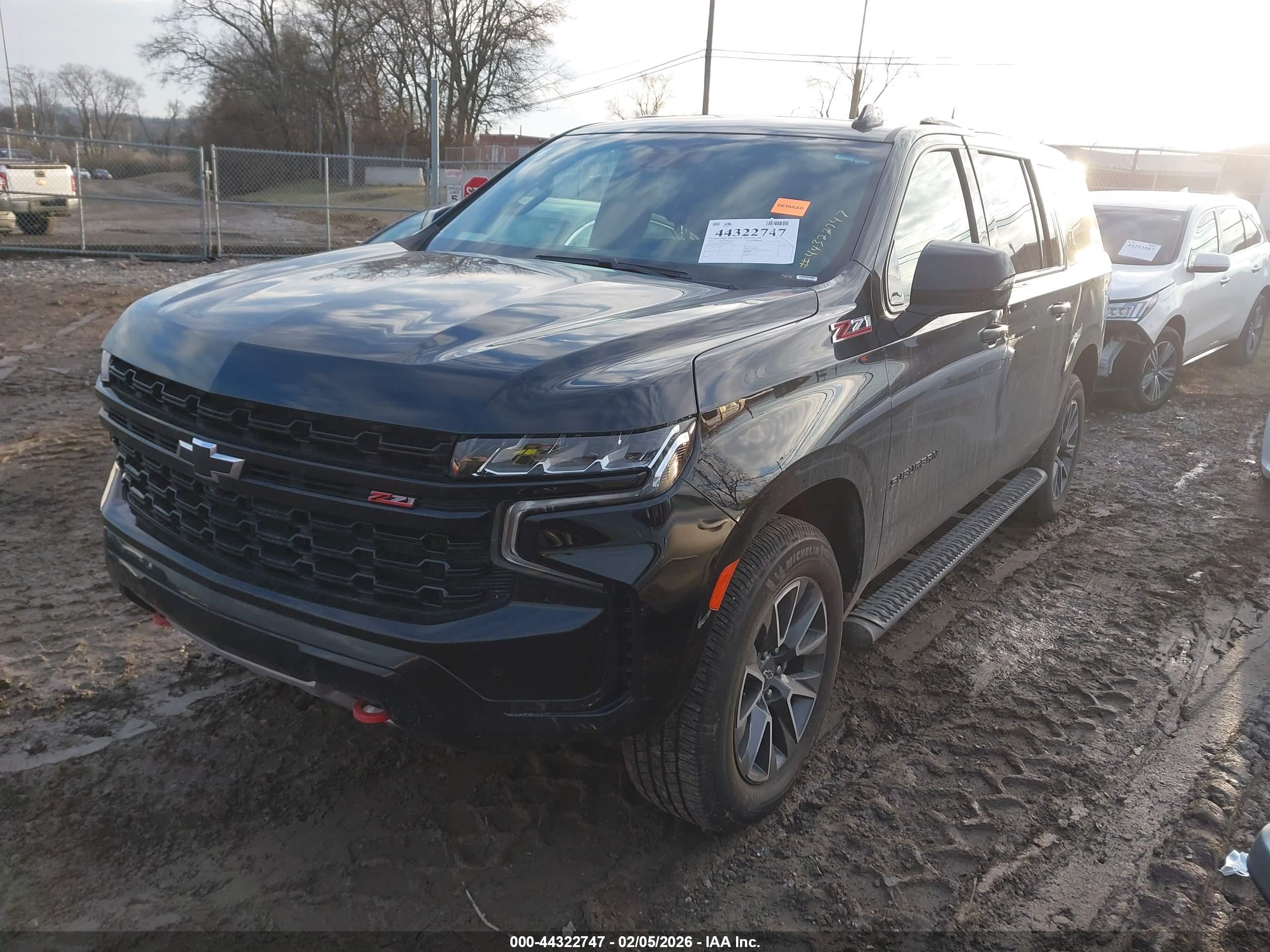 CHEVROLET SUBURBAN image 2