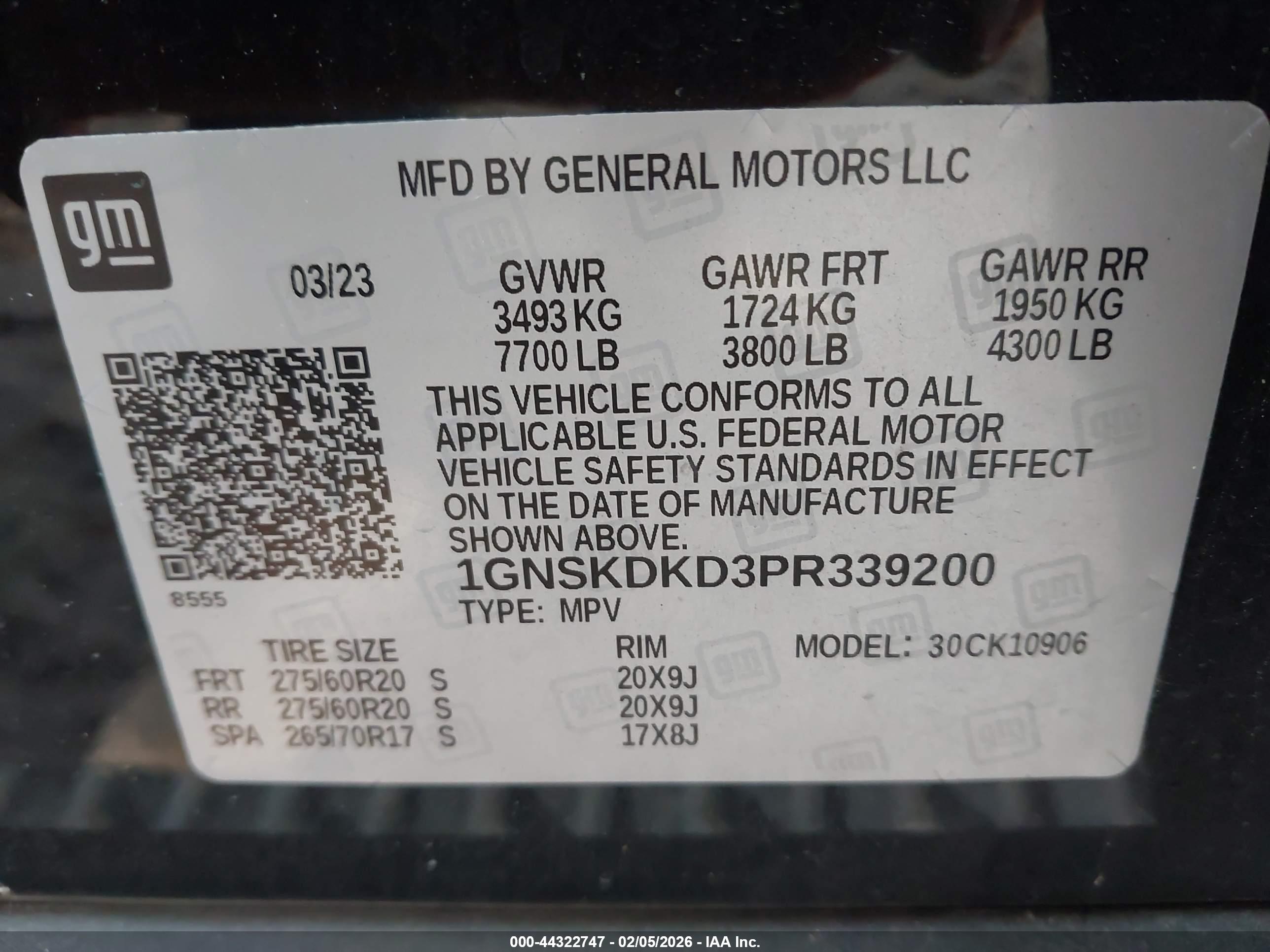 CHEVROLET SUBURBAN image 9