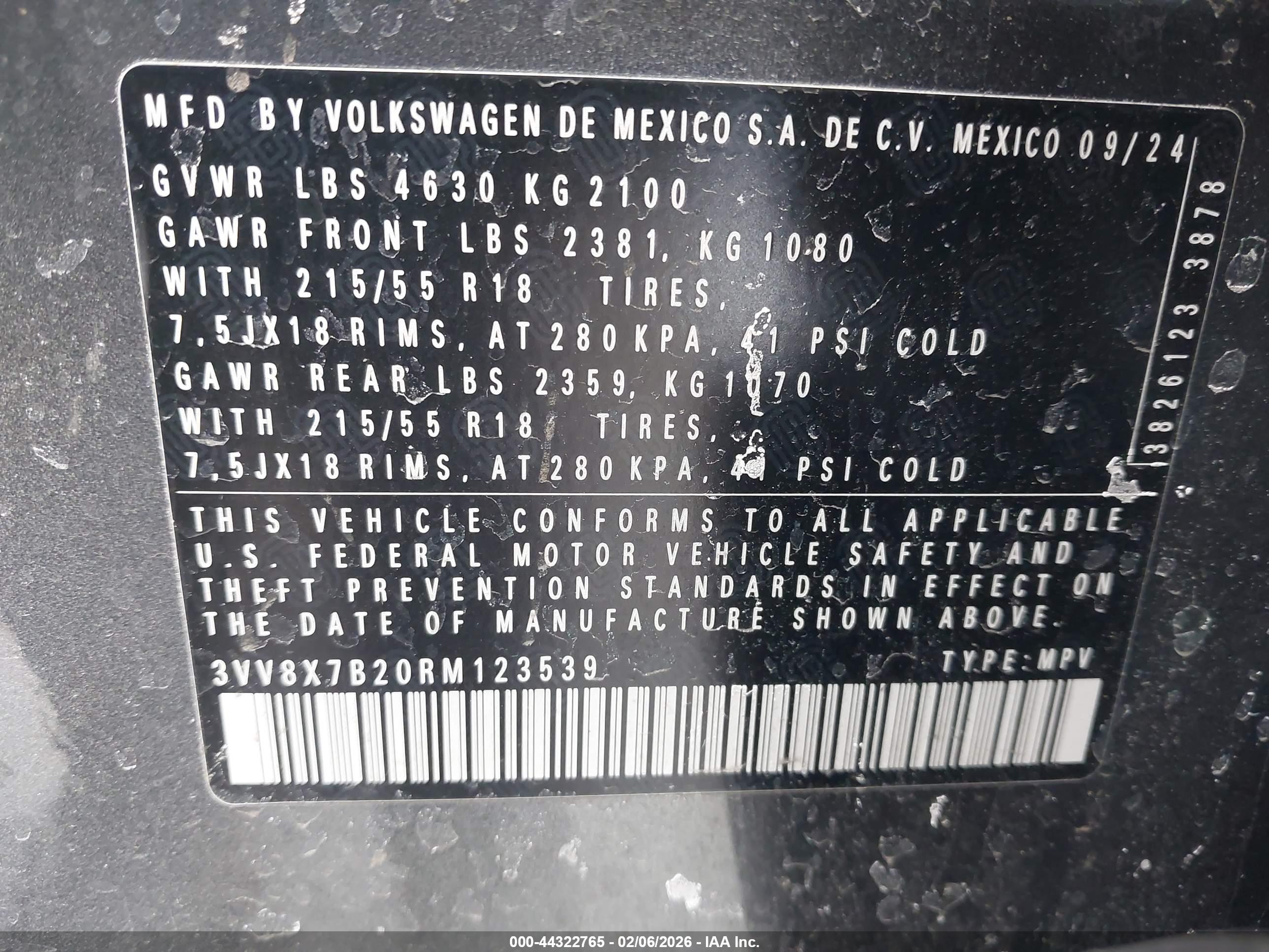 VOLKSWAGEN TAOS image 9