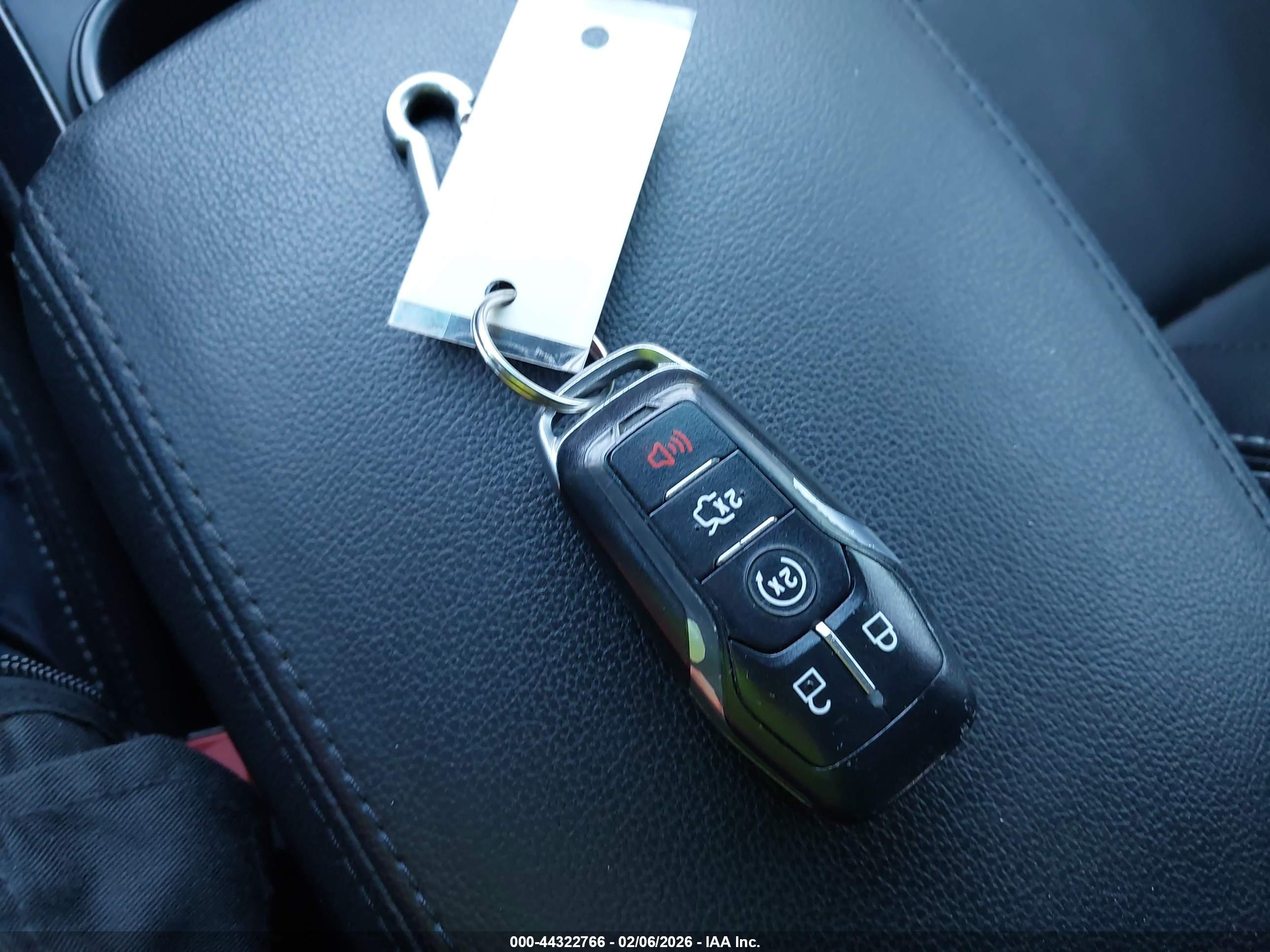 FORD EXPLORER image 11