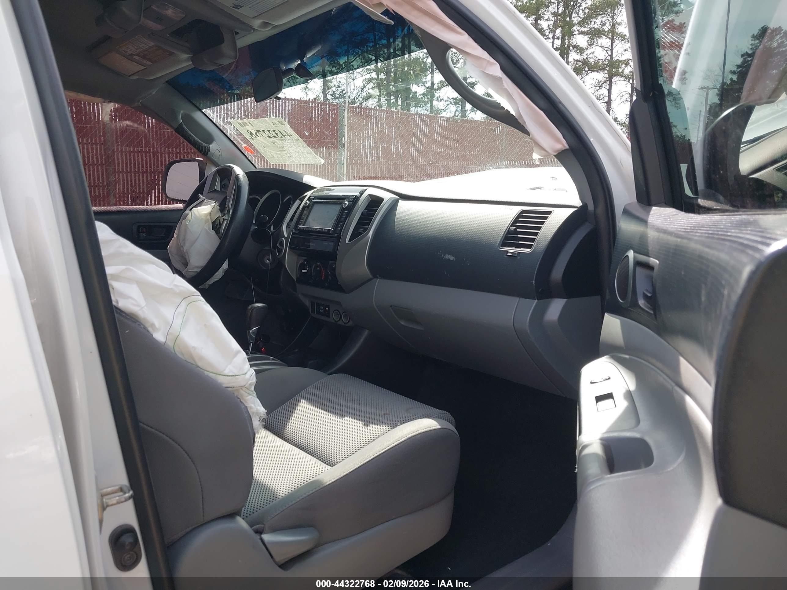 TOYOTA TACOMA image 5