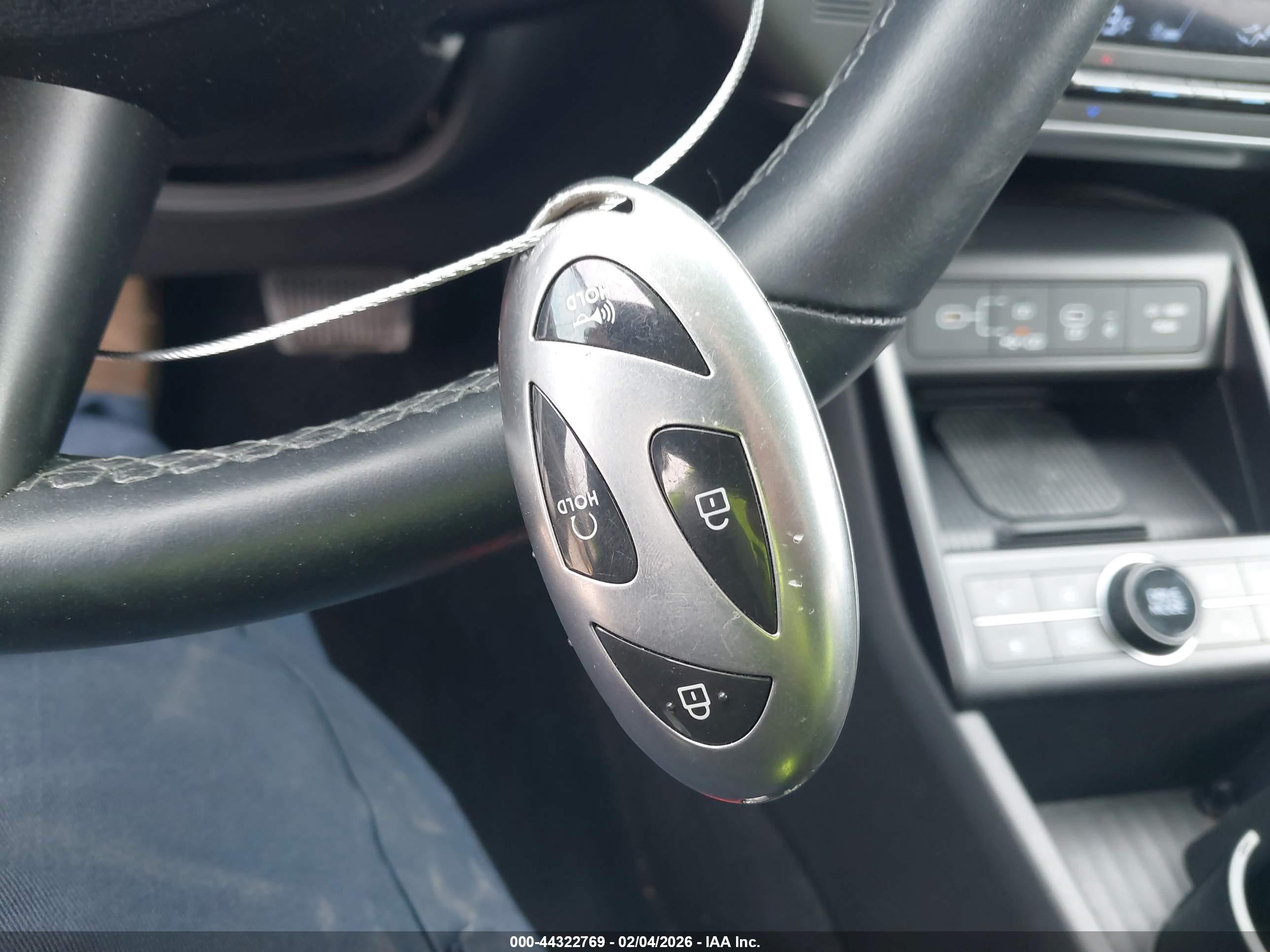 HYUNDAI KONA image 11