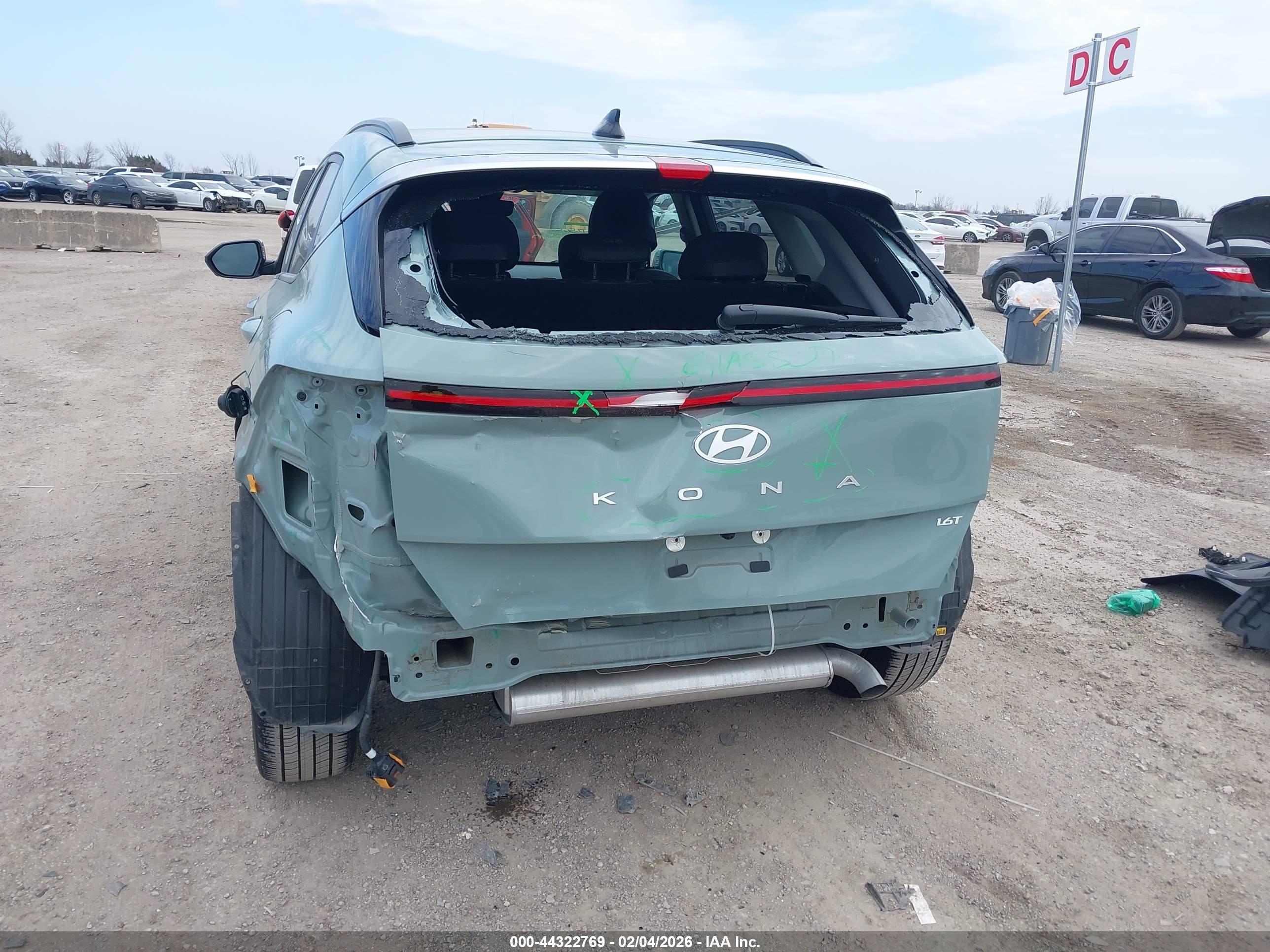 HYUNDAI KONA image 6
