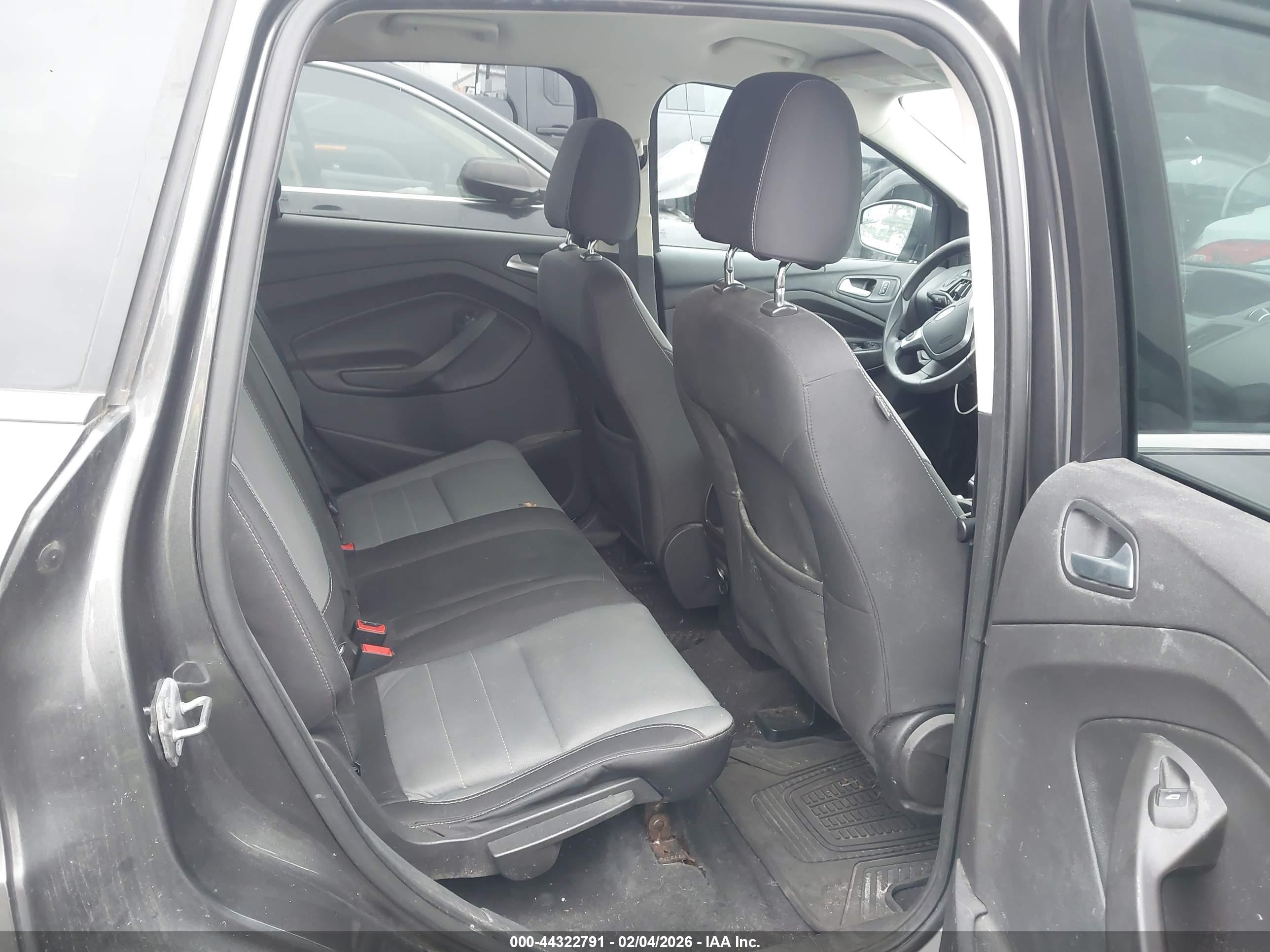 FORD ESCAPE image 8