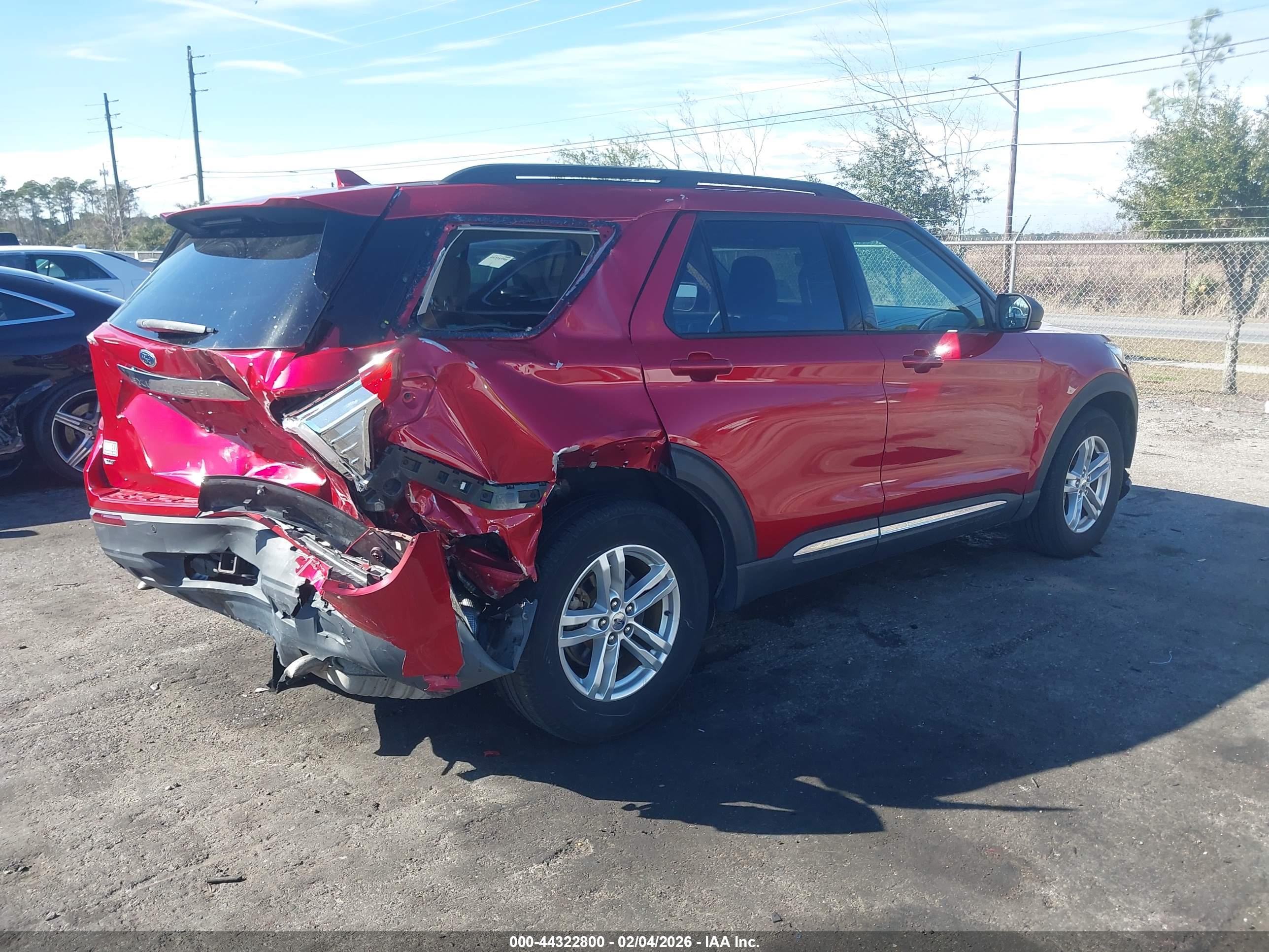 FORD EXPLORER image 4