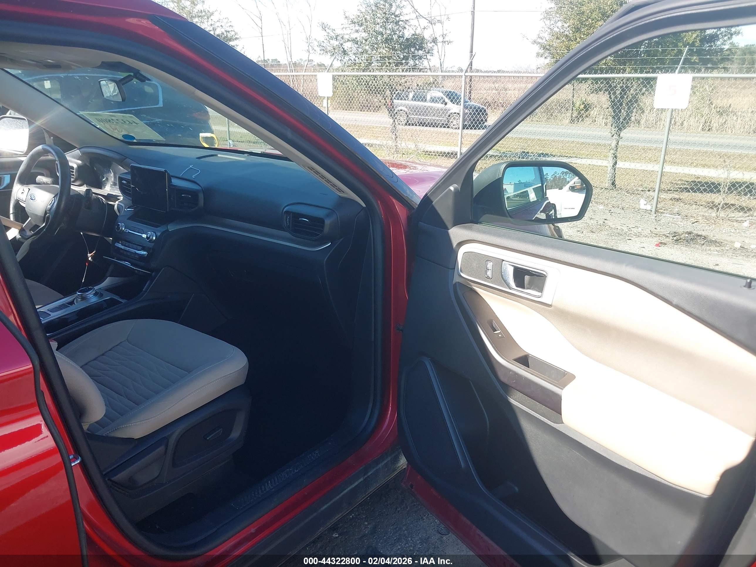 FORD EXPLORER image 5