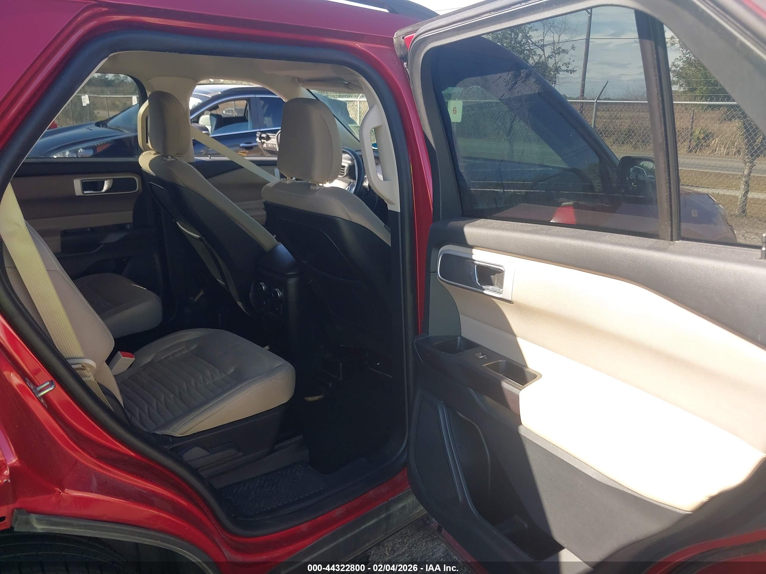 FORD EXPLORER image 8