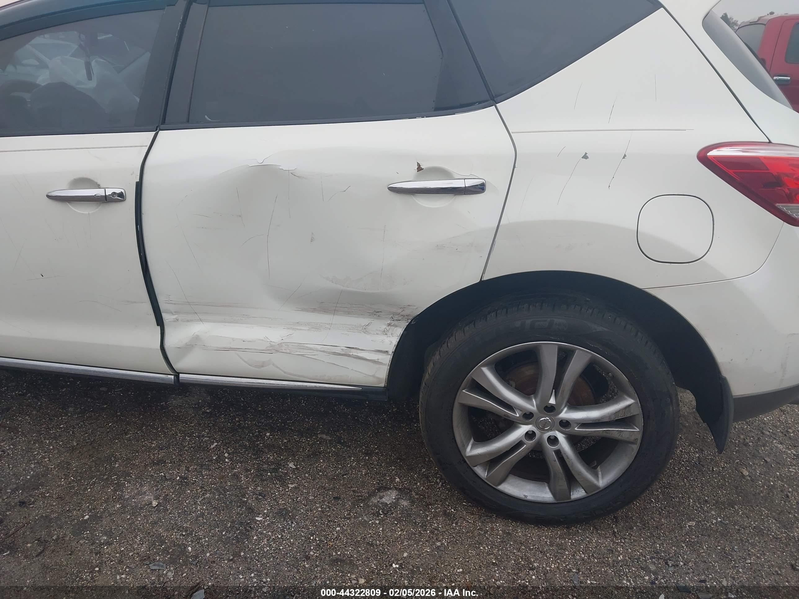 NISSAN MURANO image 6