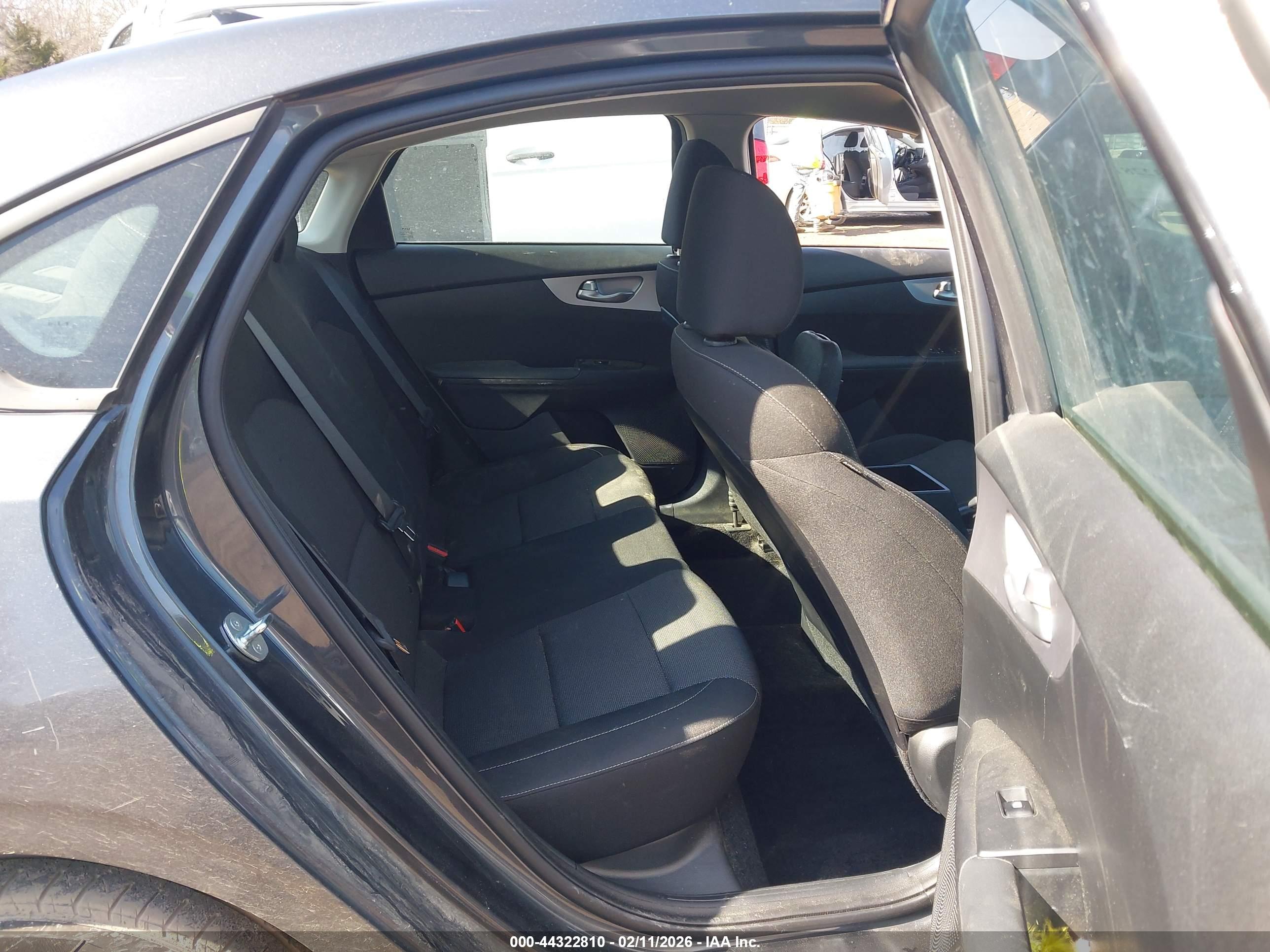 KIA FORTE image 8