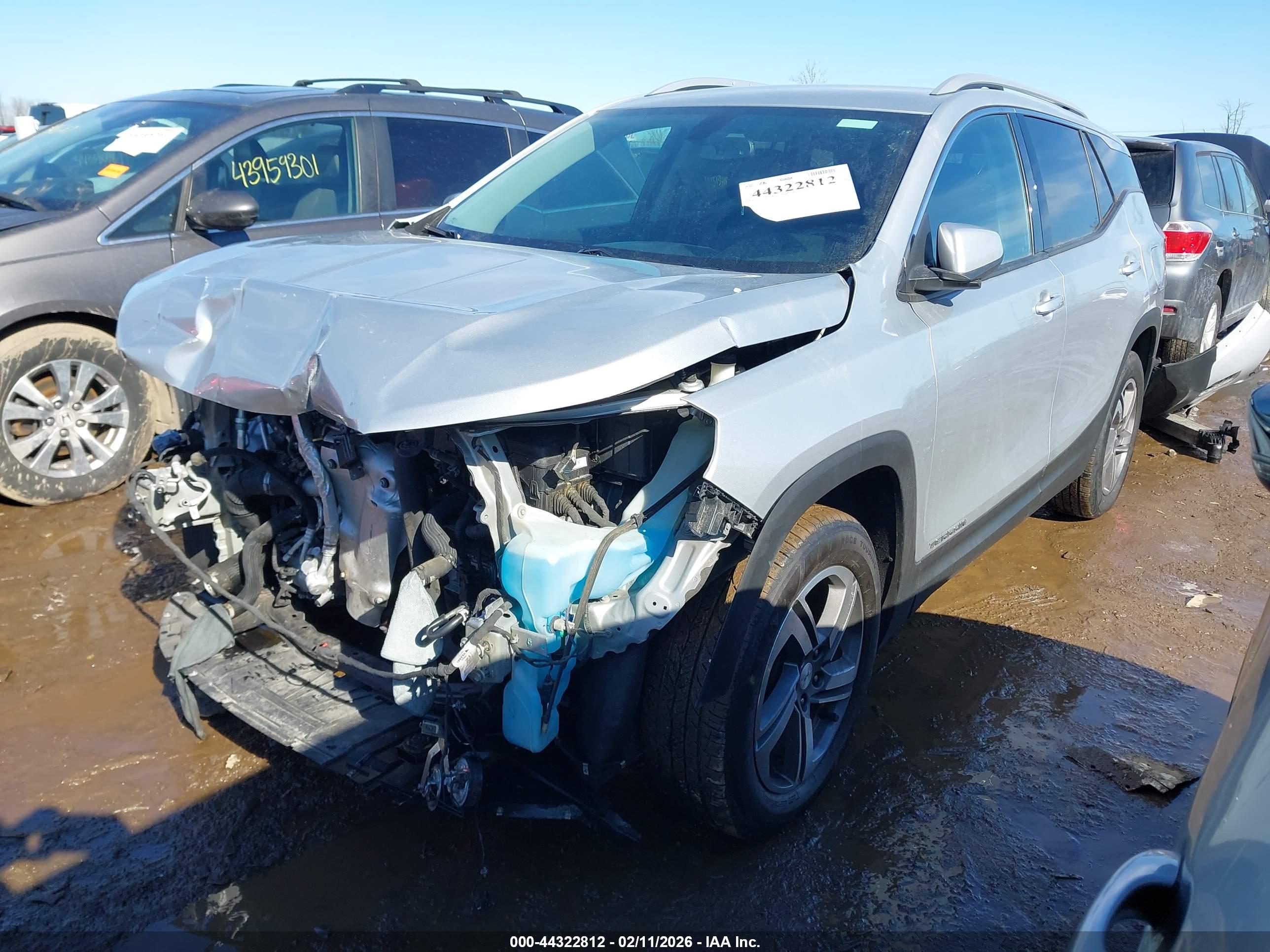 GMC TERRAIN image 2