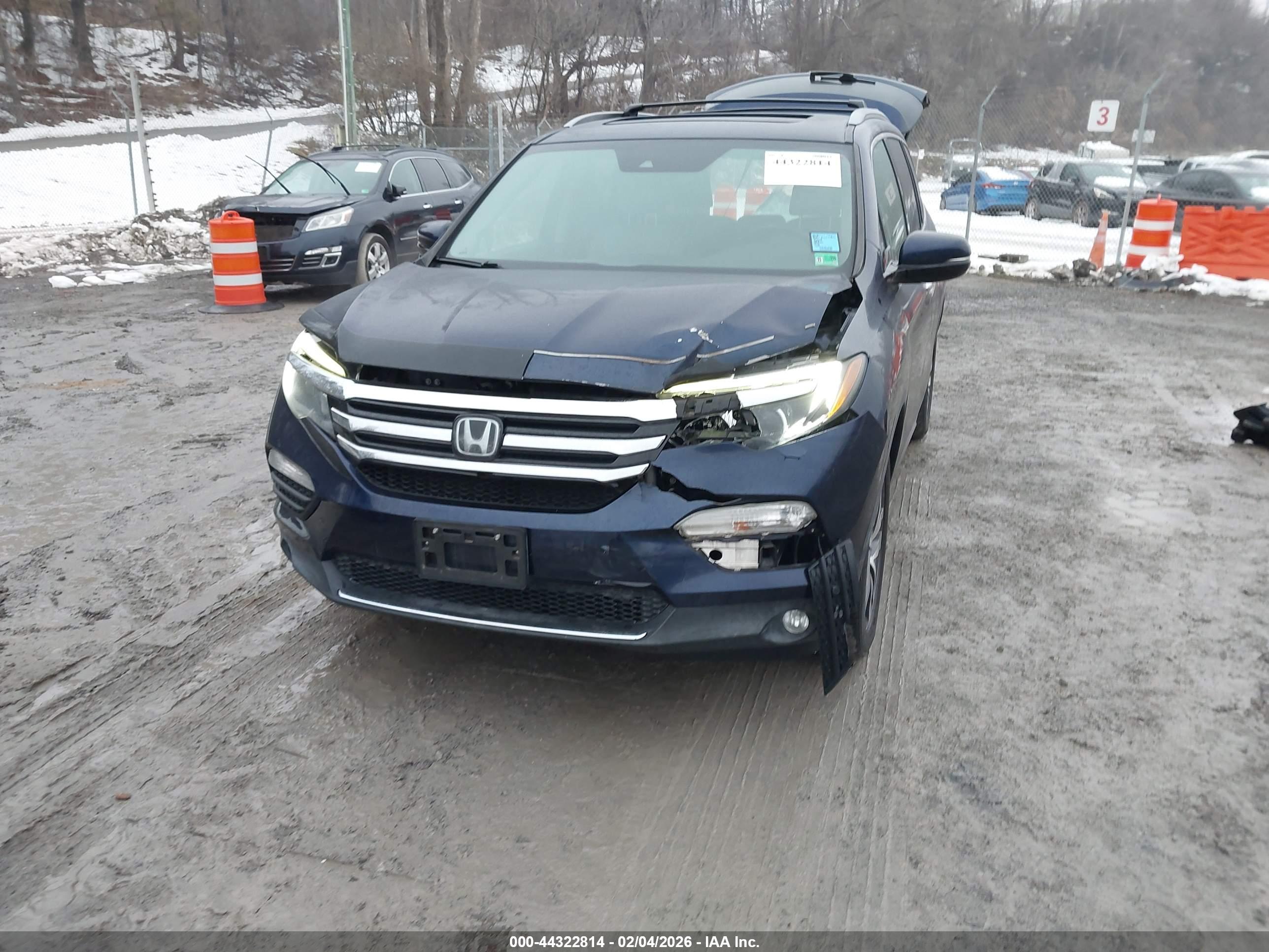 HONDA PILOT image 6