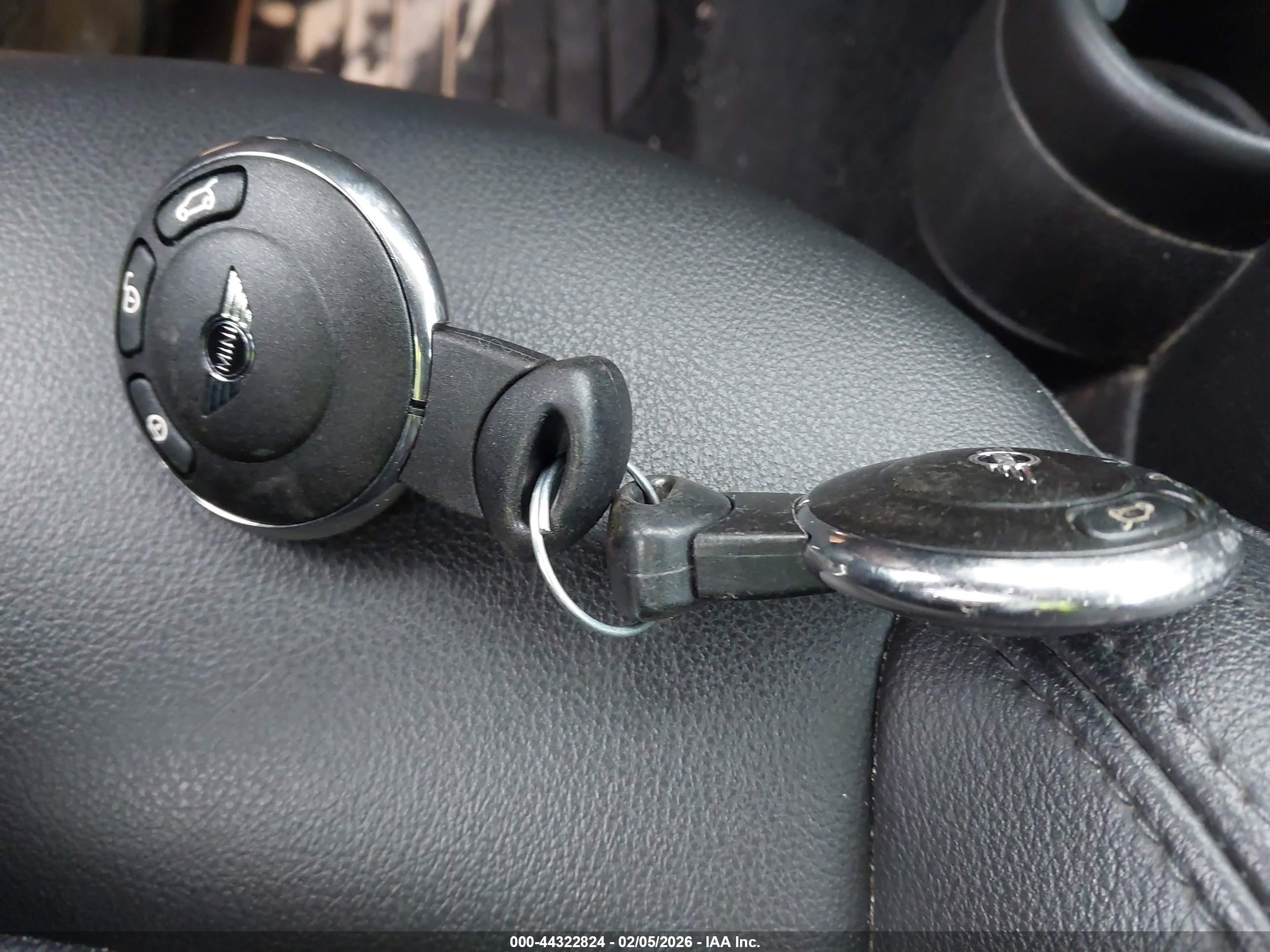 MINI COUNTRYMAN image 11
