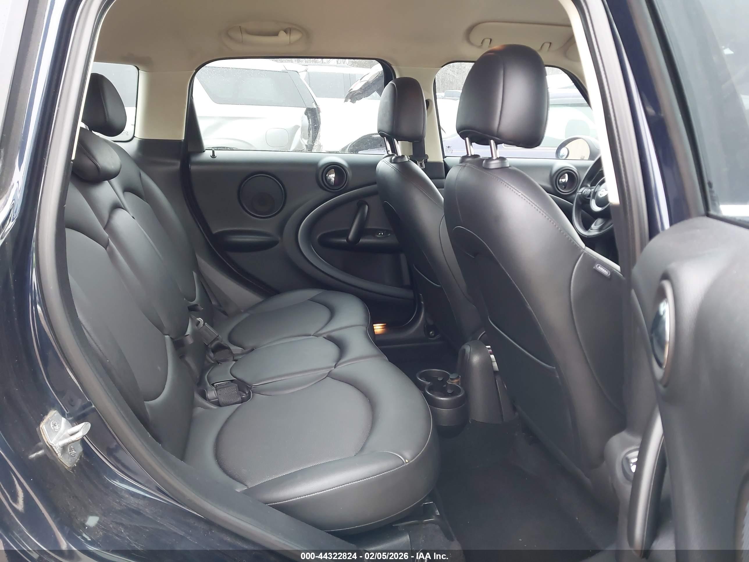 MINI COUNTRYMAN image 8