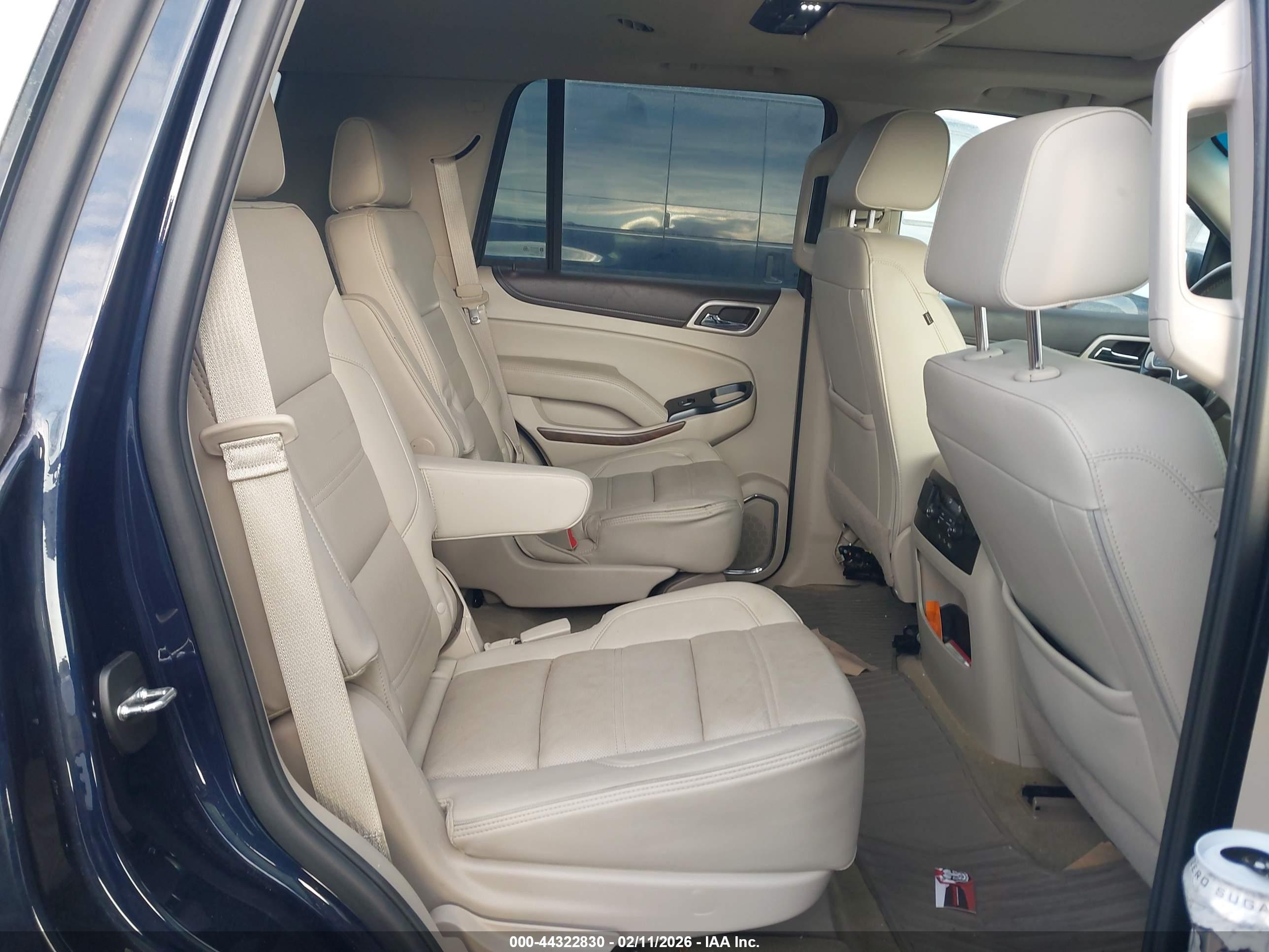 GMC YUKON image 8