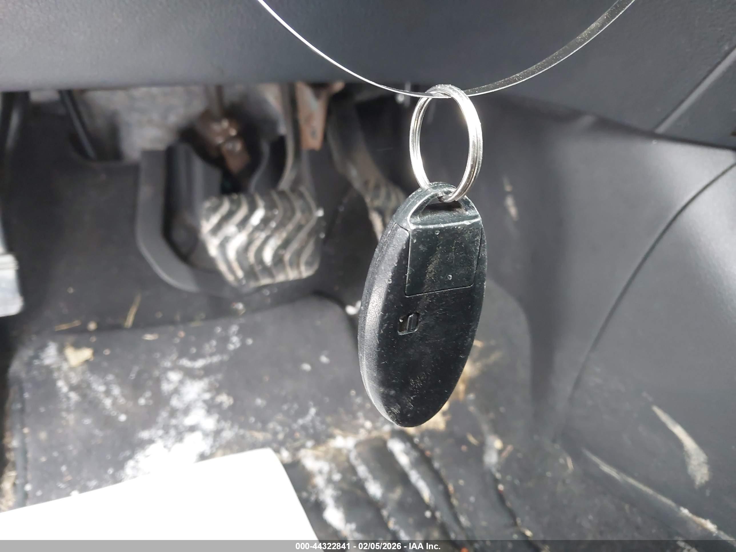 NISSAN ROGUE image 11