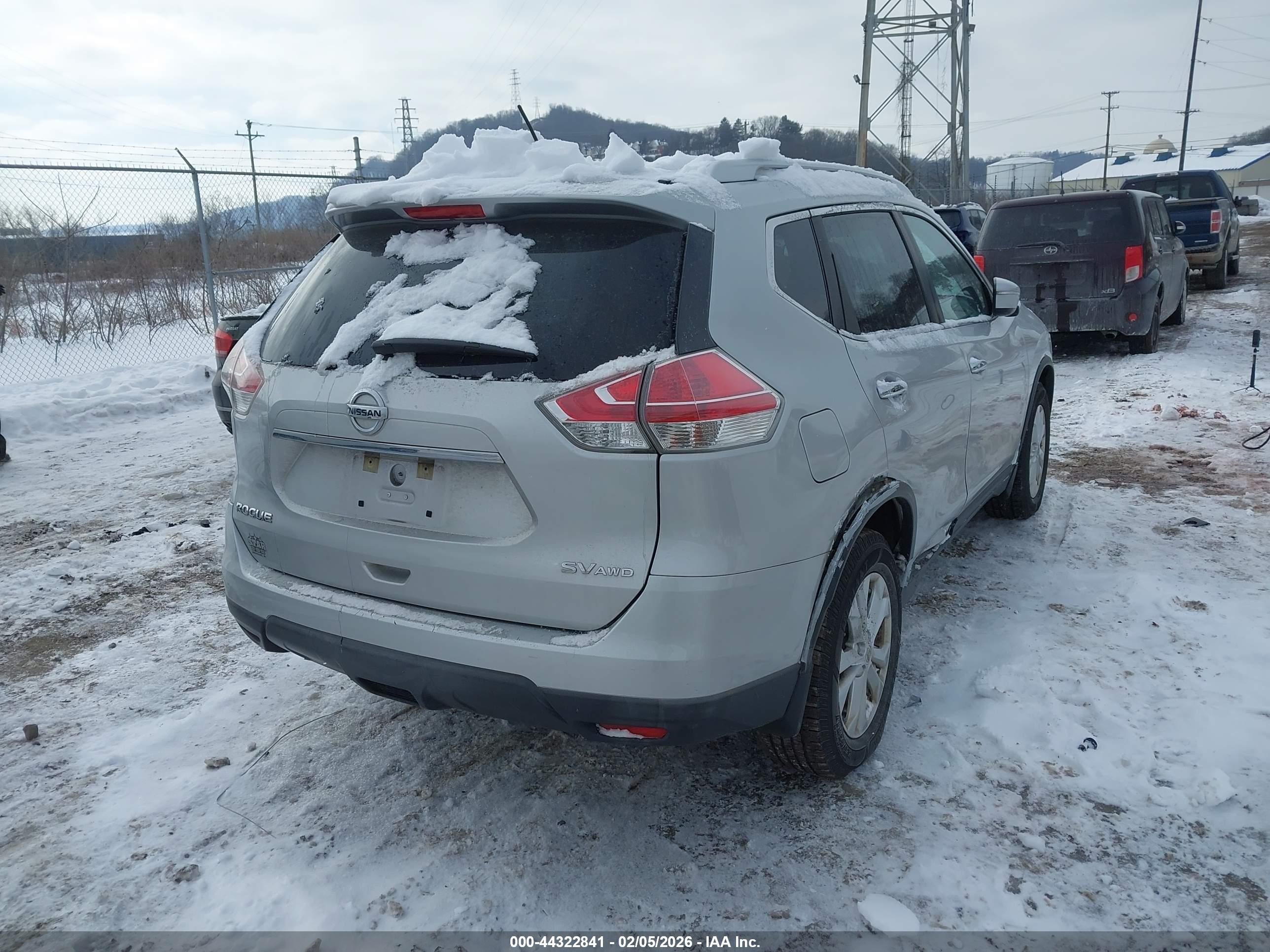 NISSAN ROGUE image 4