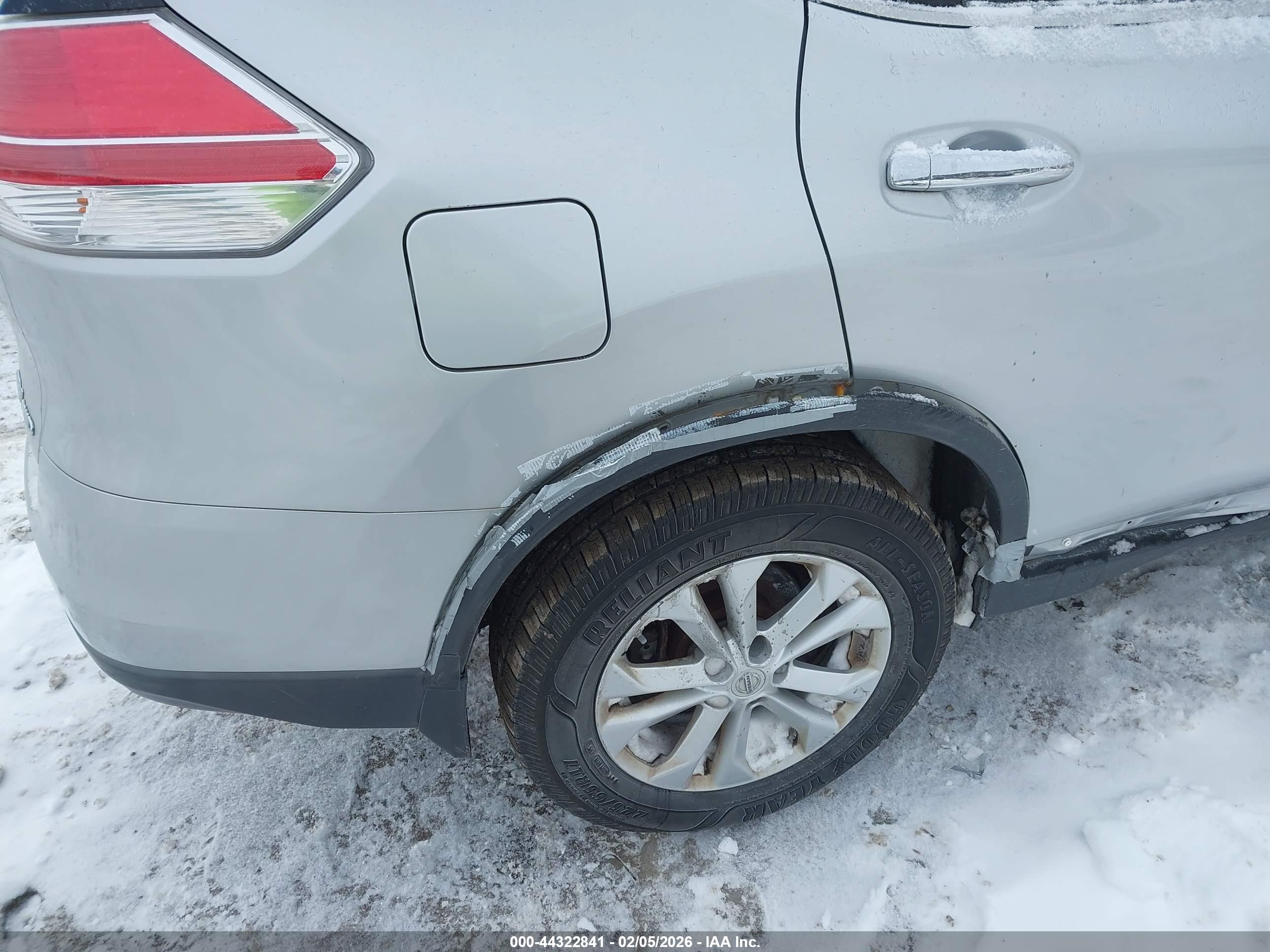 NISSAN ROGUE image 6