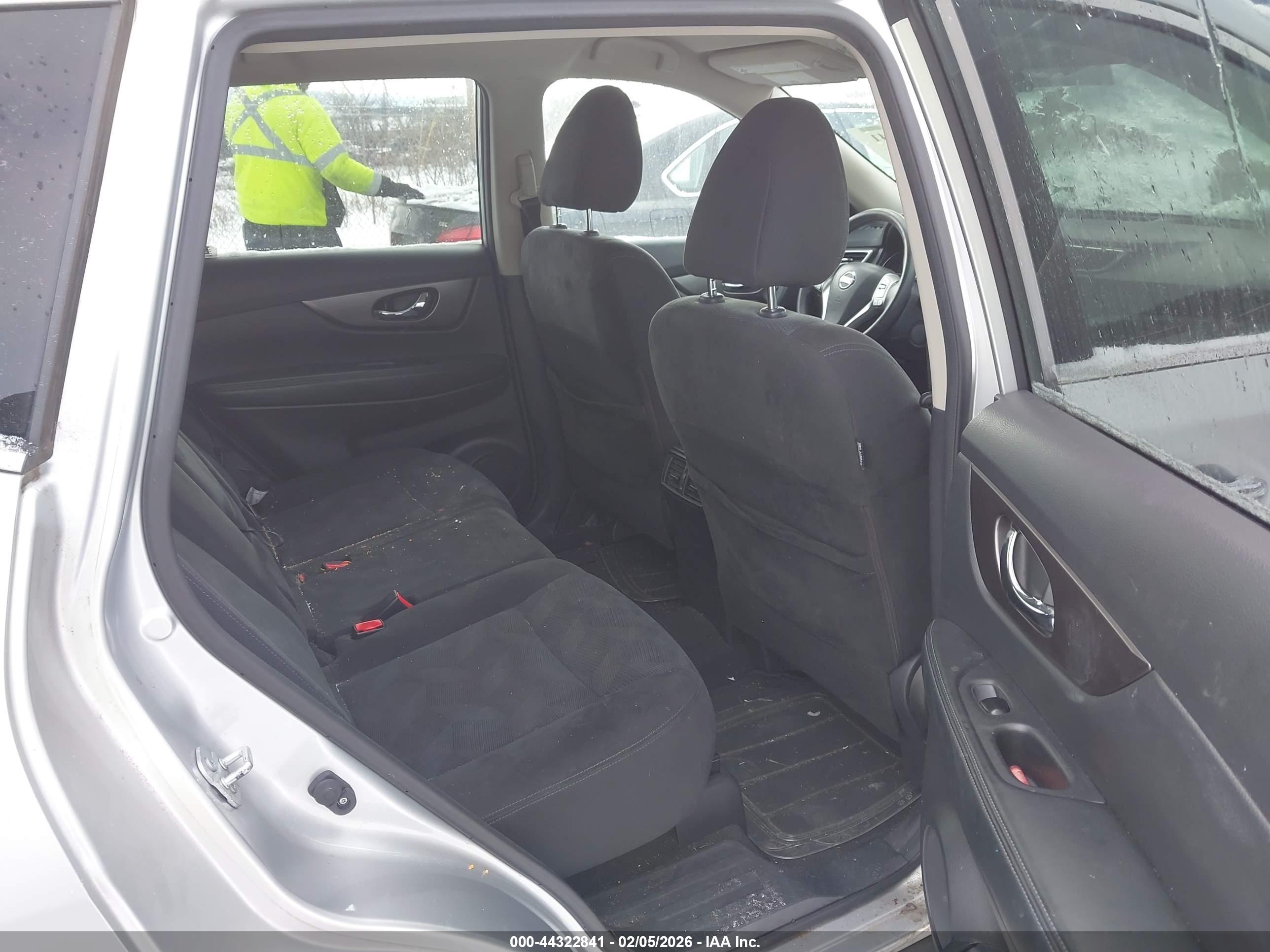 NISSAN ROGUE image 8