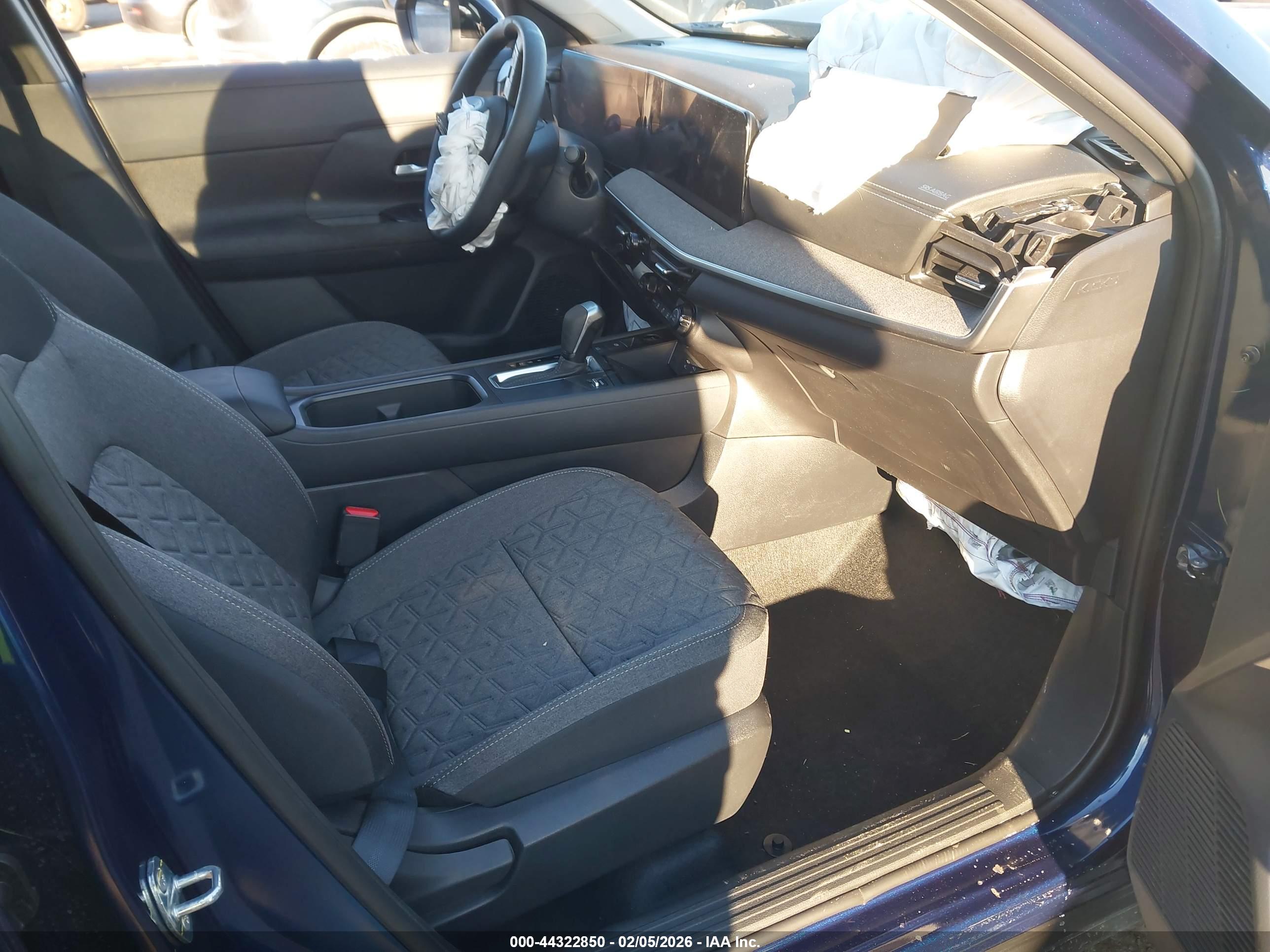 NISSAN KICKS image 5