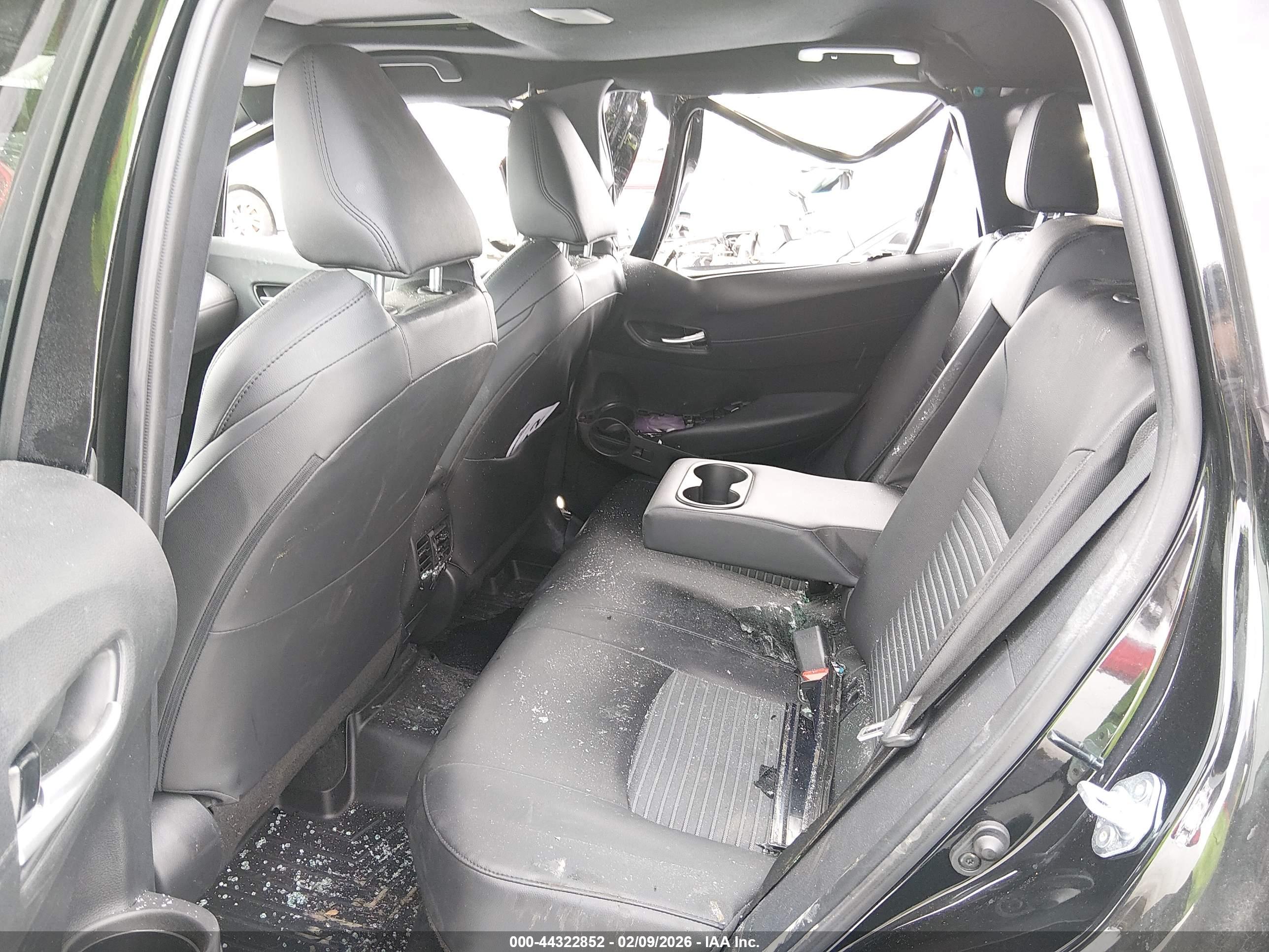 TOYOTA COROLLA image 8