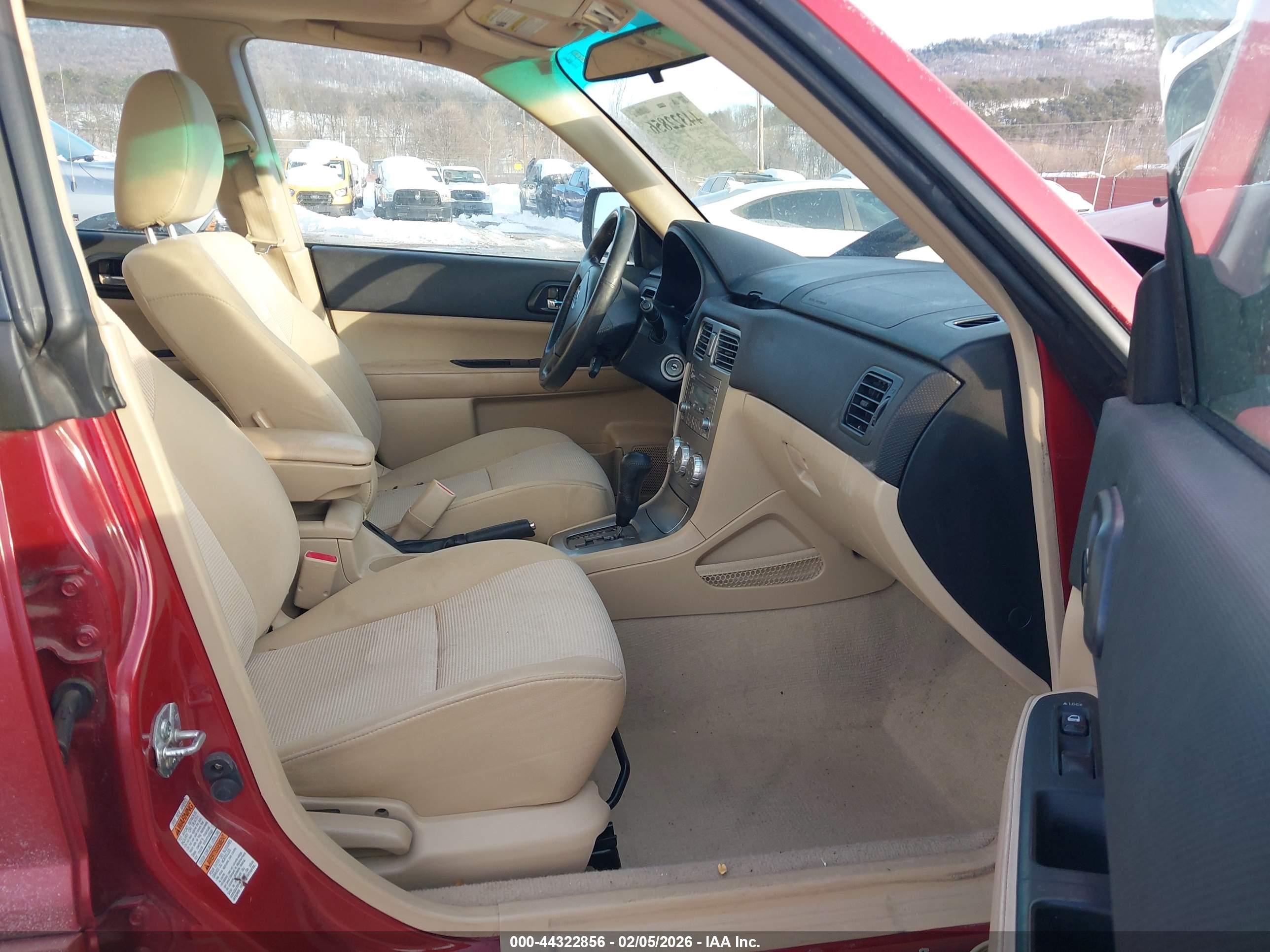 SUBARU FORESTER image 5