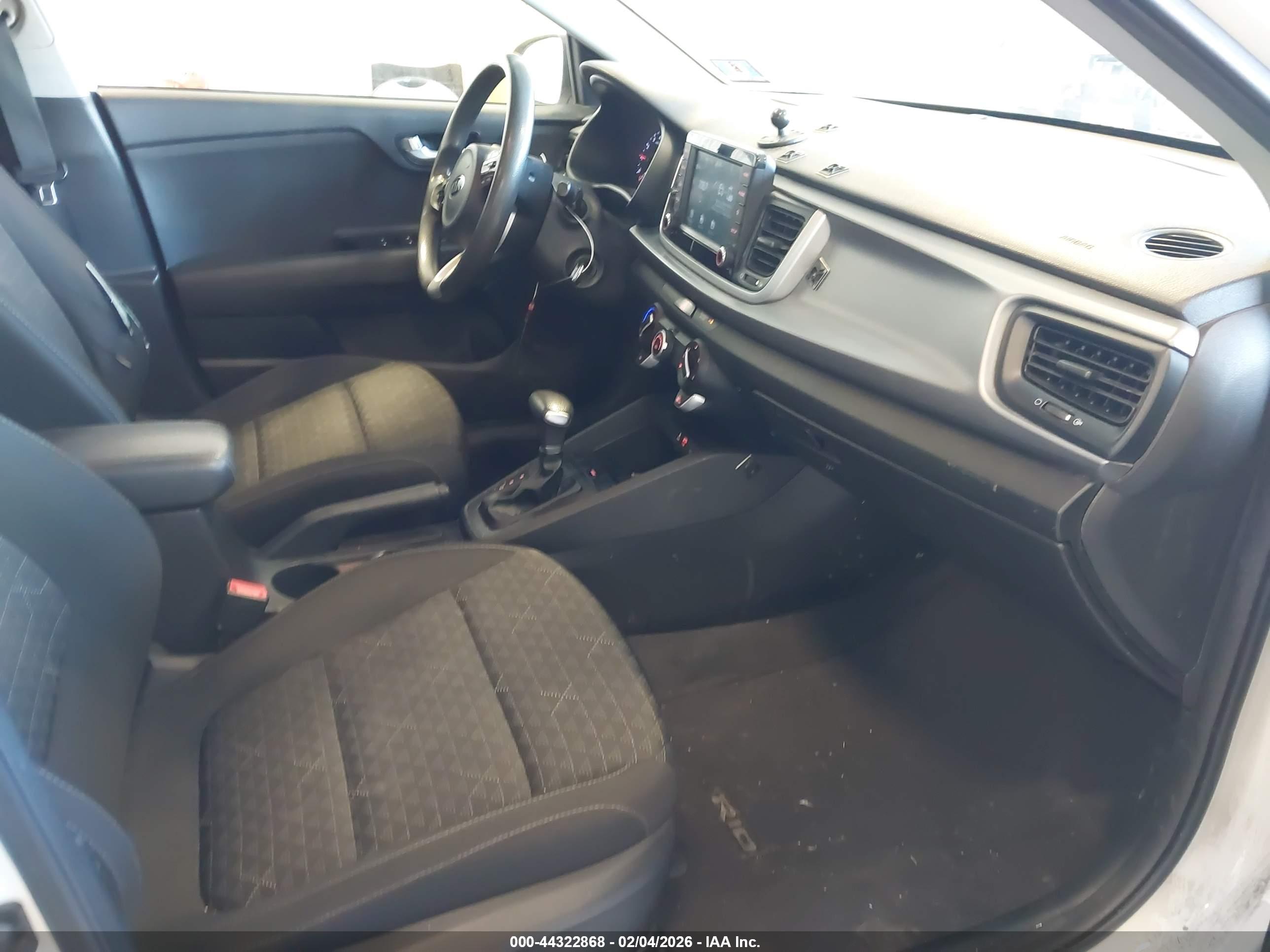 KIA RIO image 5