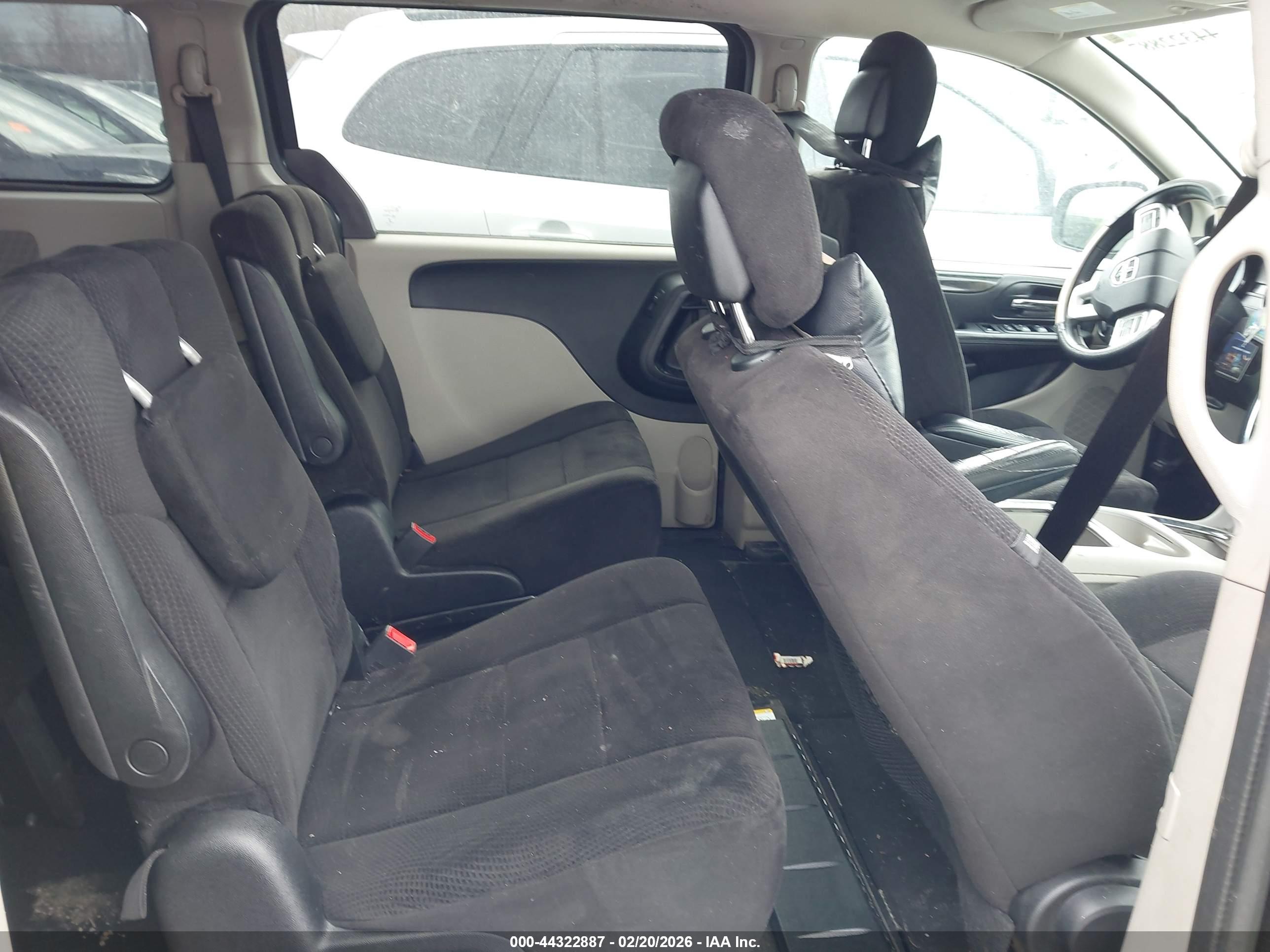 DODGE GRAND image 8