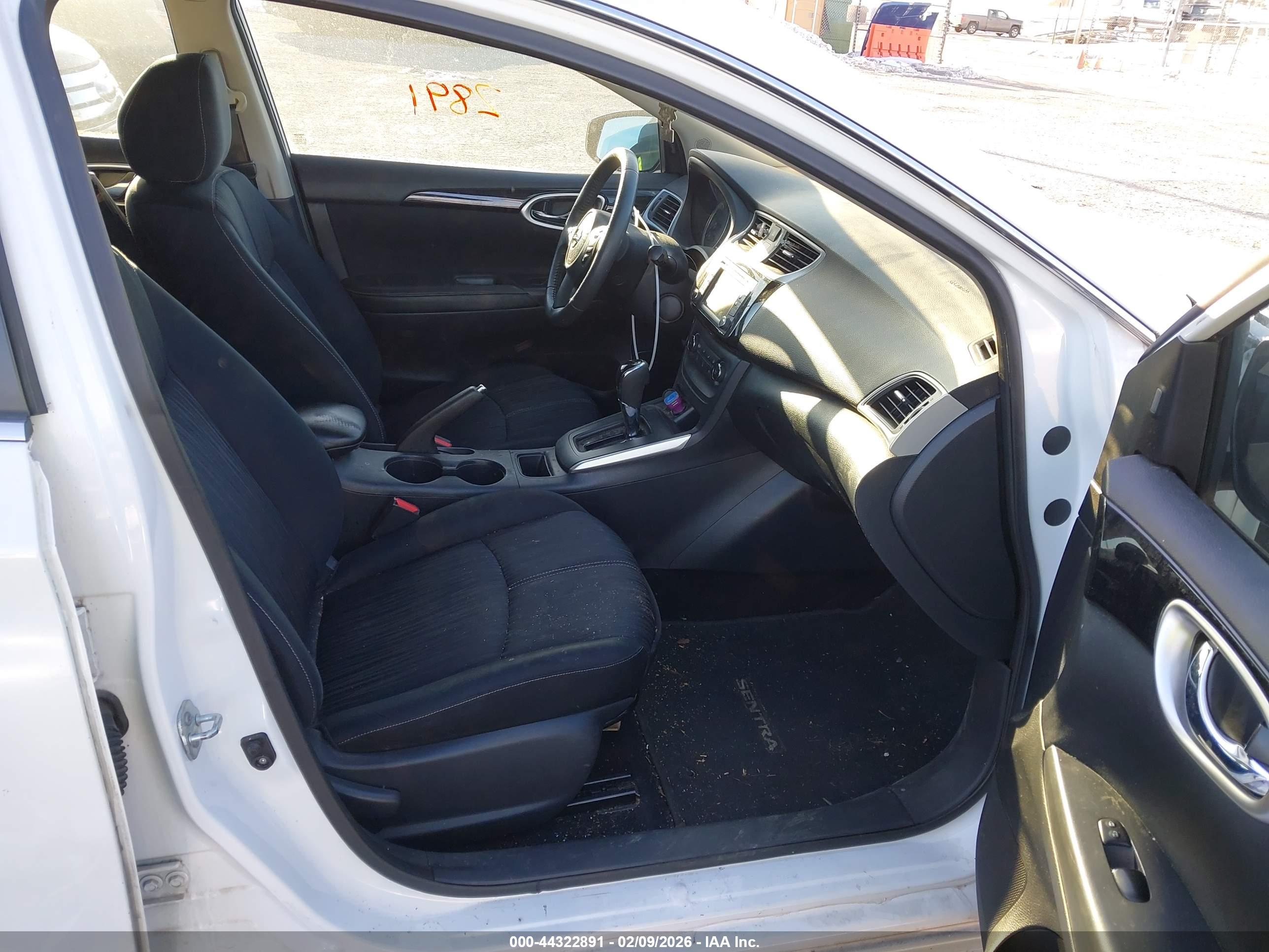 NISSAN SENTRA image 5