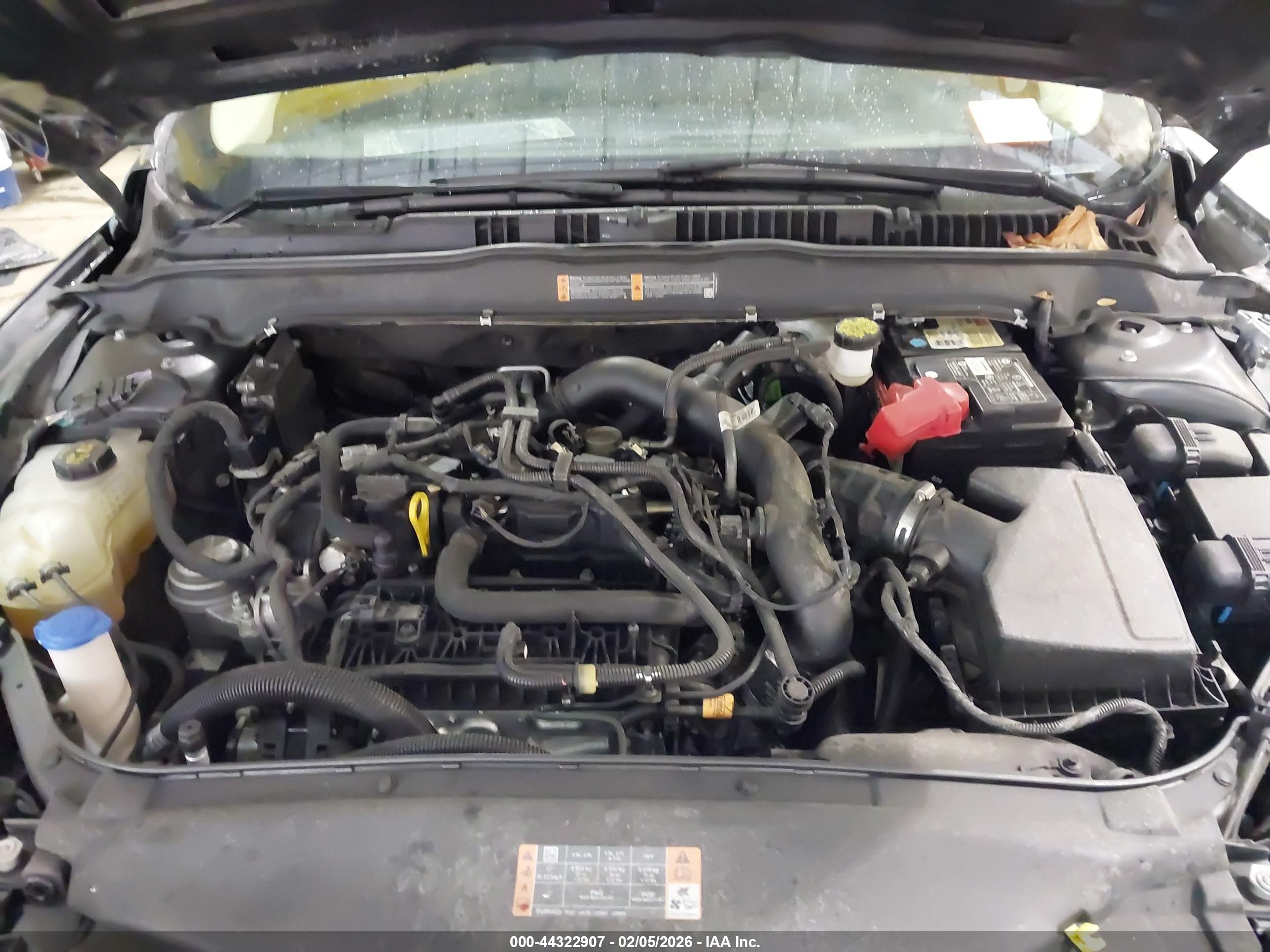 FORD FUSION image 10