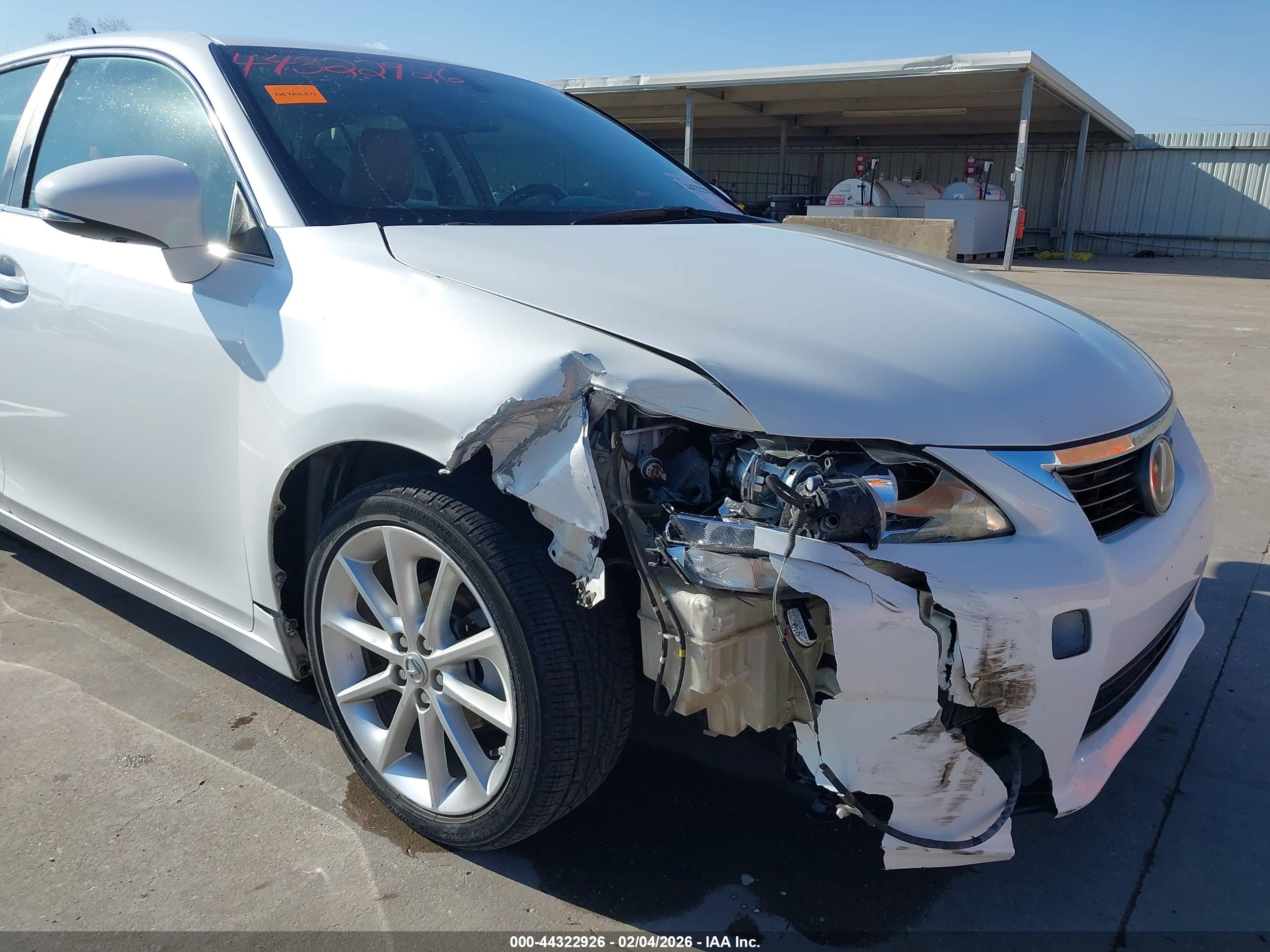 LEXUS CT image 6