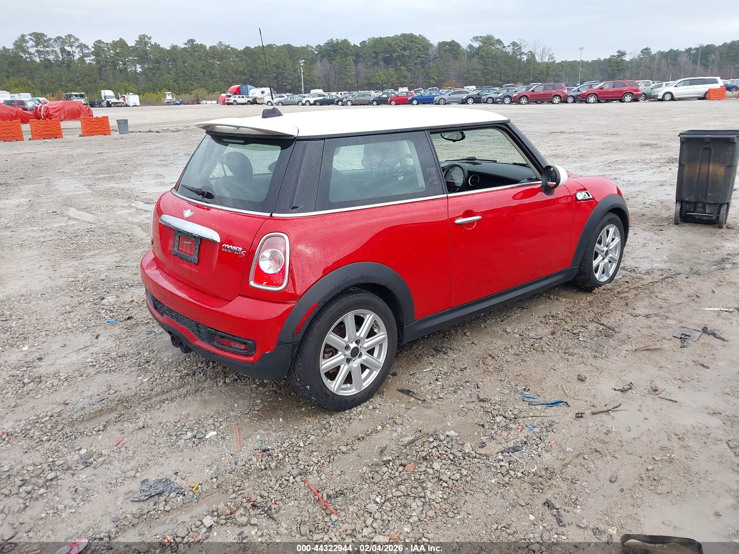 MINI COOPER image 4