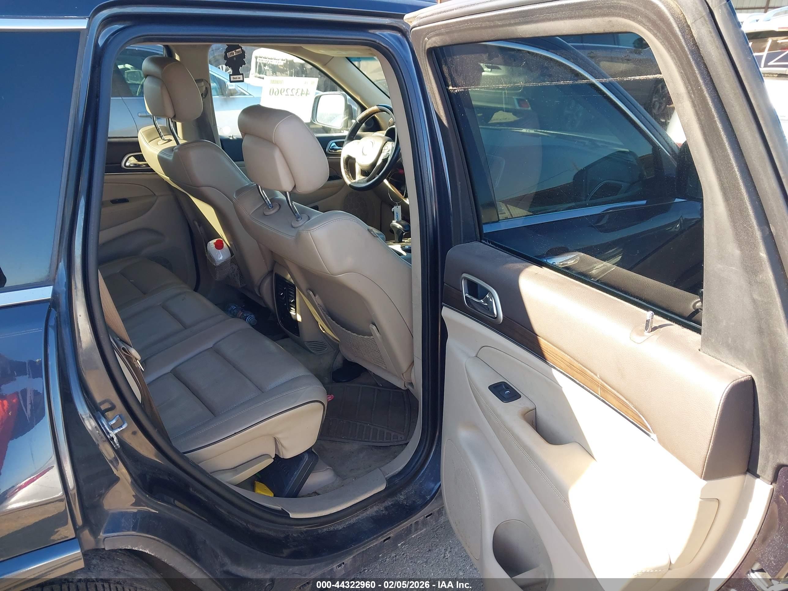 JEEP GRAND image 8
