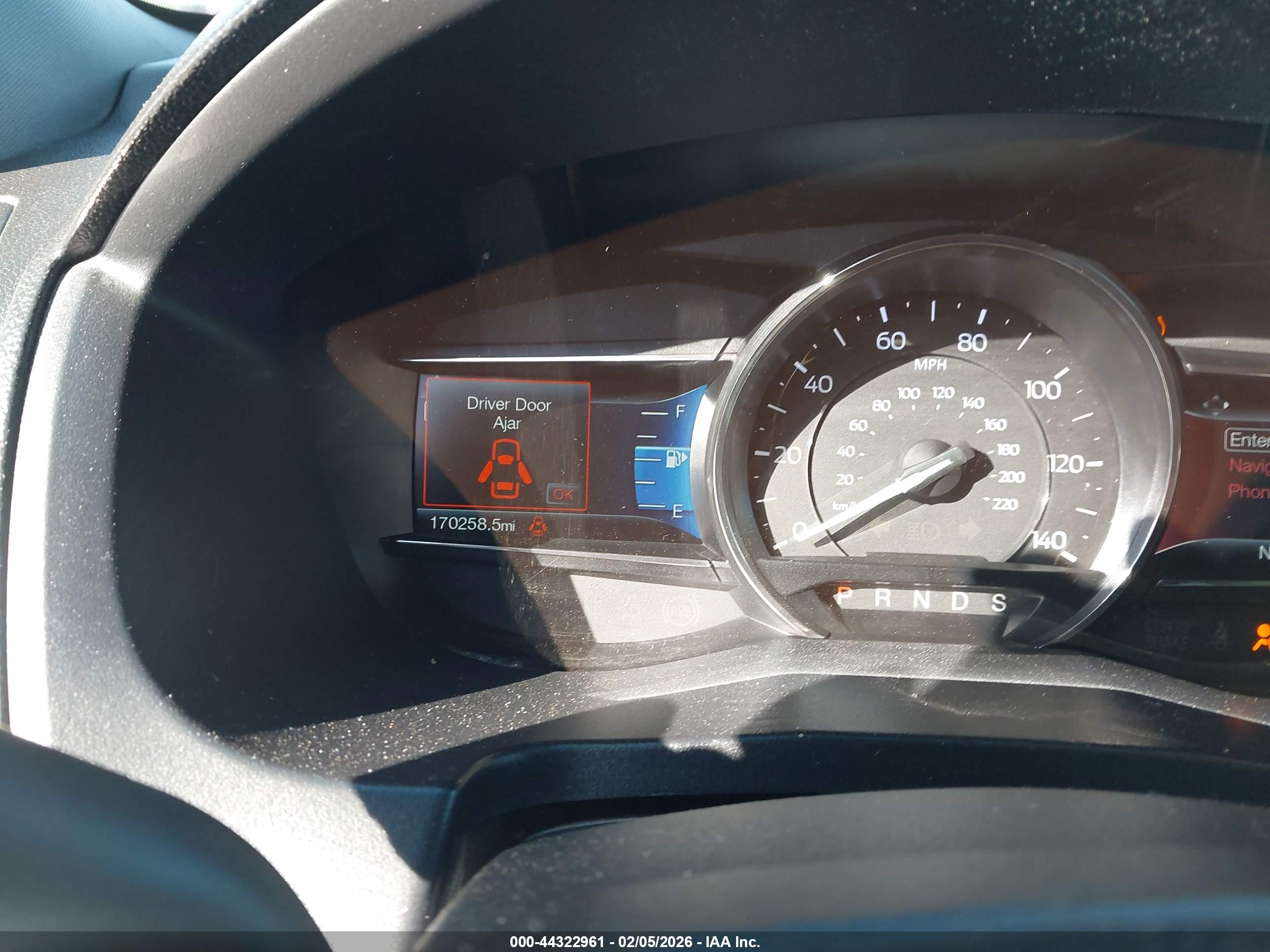 FORD EXPLORER image 7