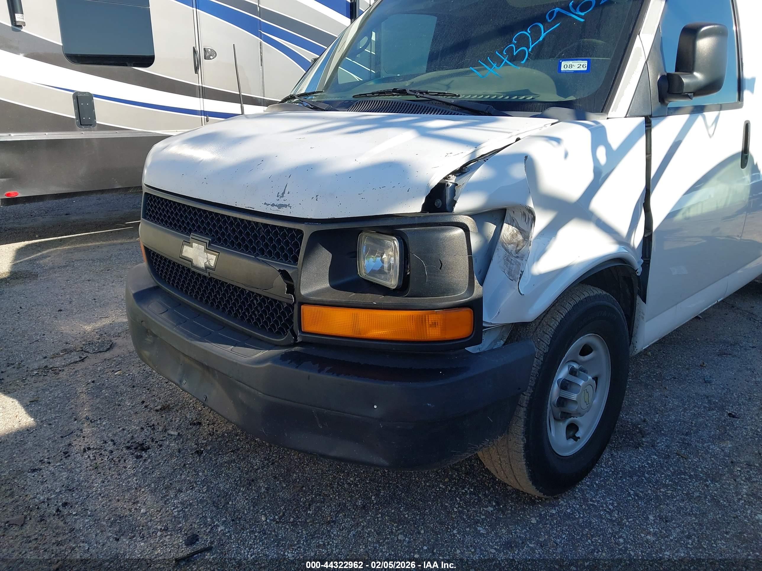 CHEVROLET EXPRESS image 6