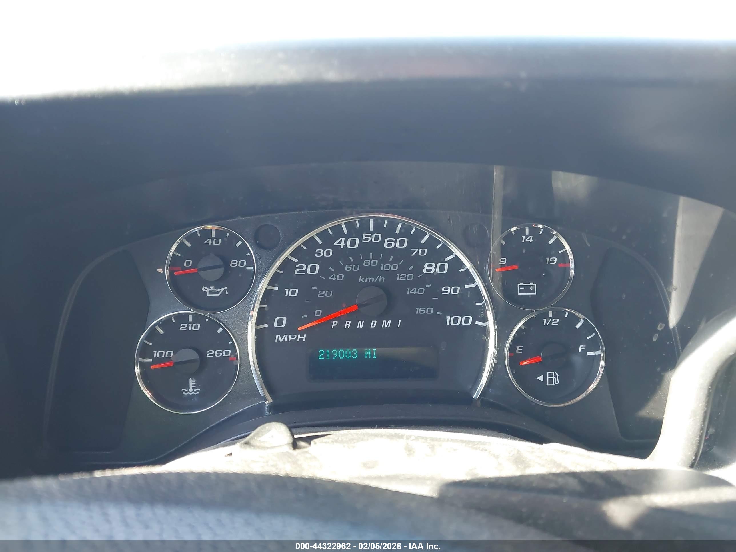 CHEVROLET EXPRESS image 7