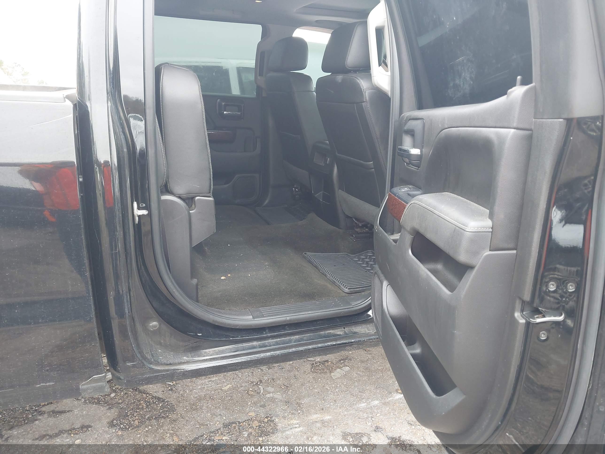 GMC SIERRA image 8