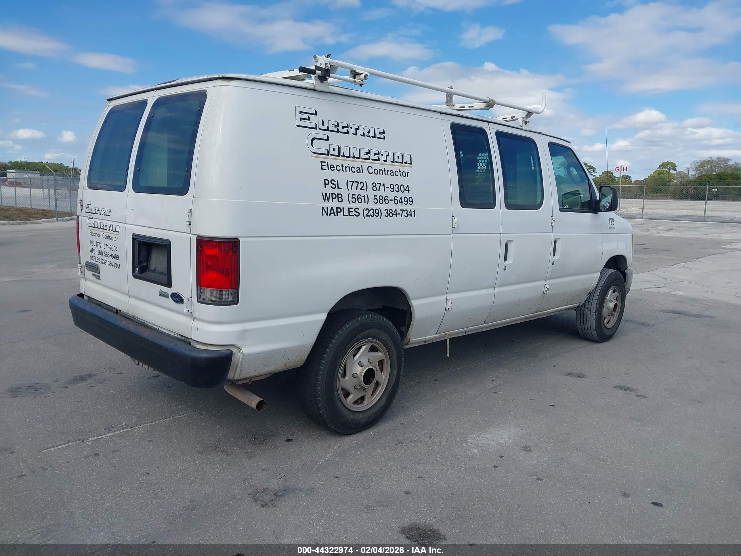 FORD E-250 image 4