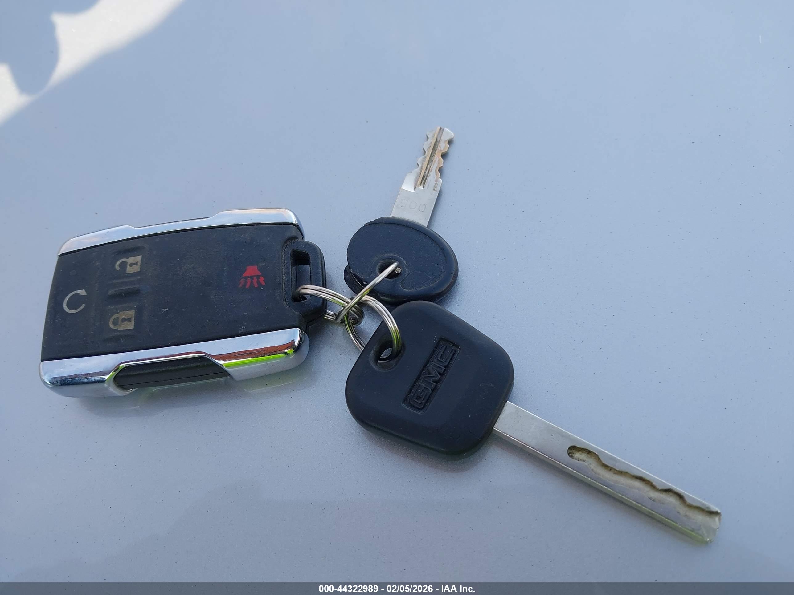 GMC SIERRA image 11