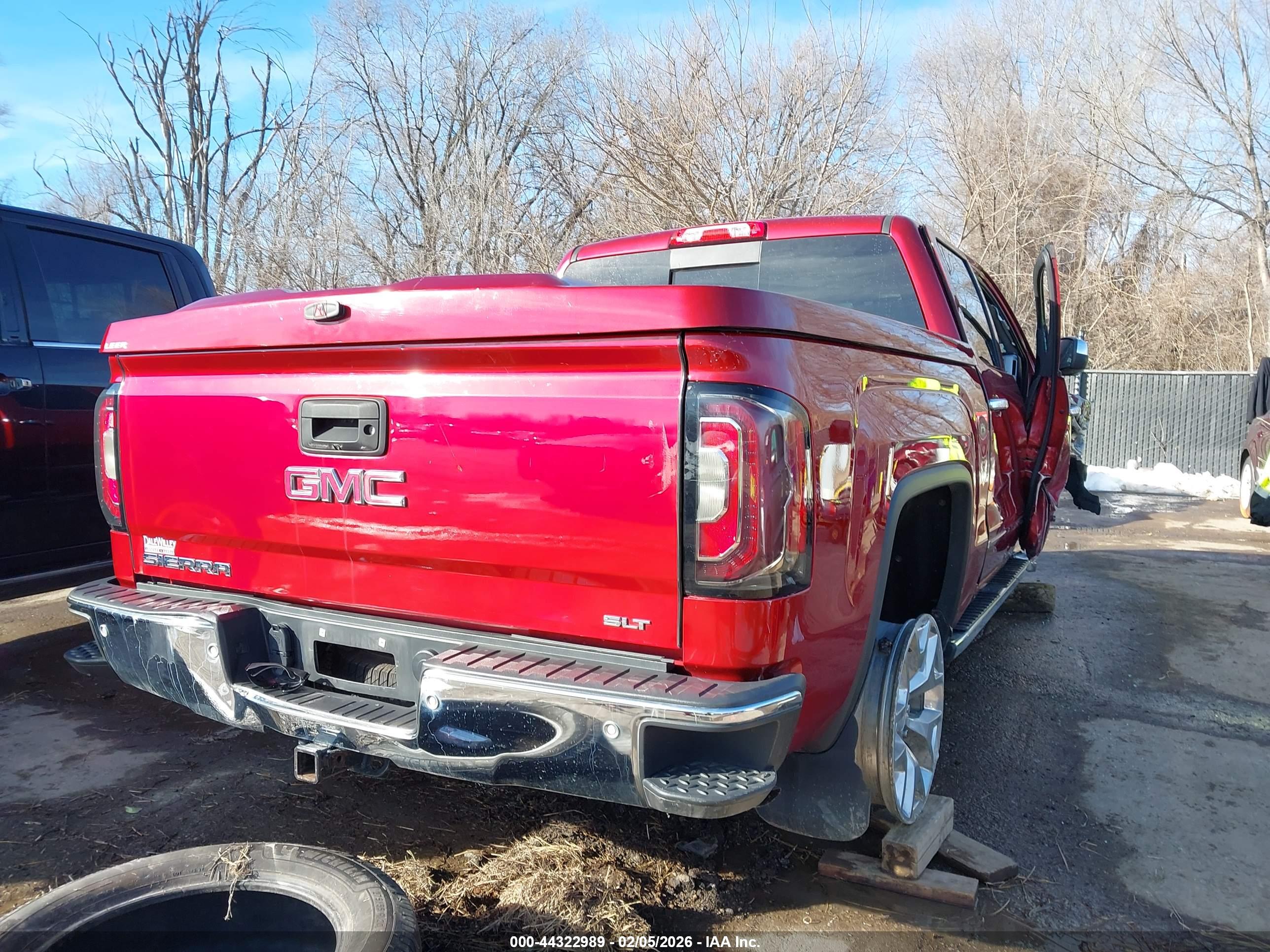 GMC SIERRA image 4