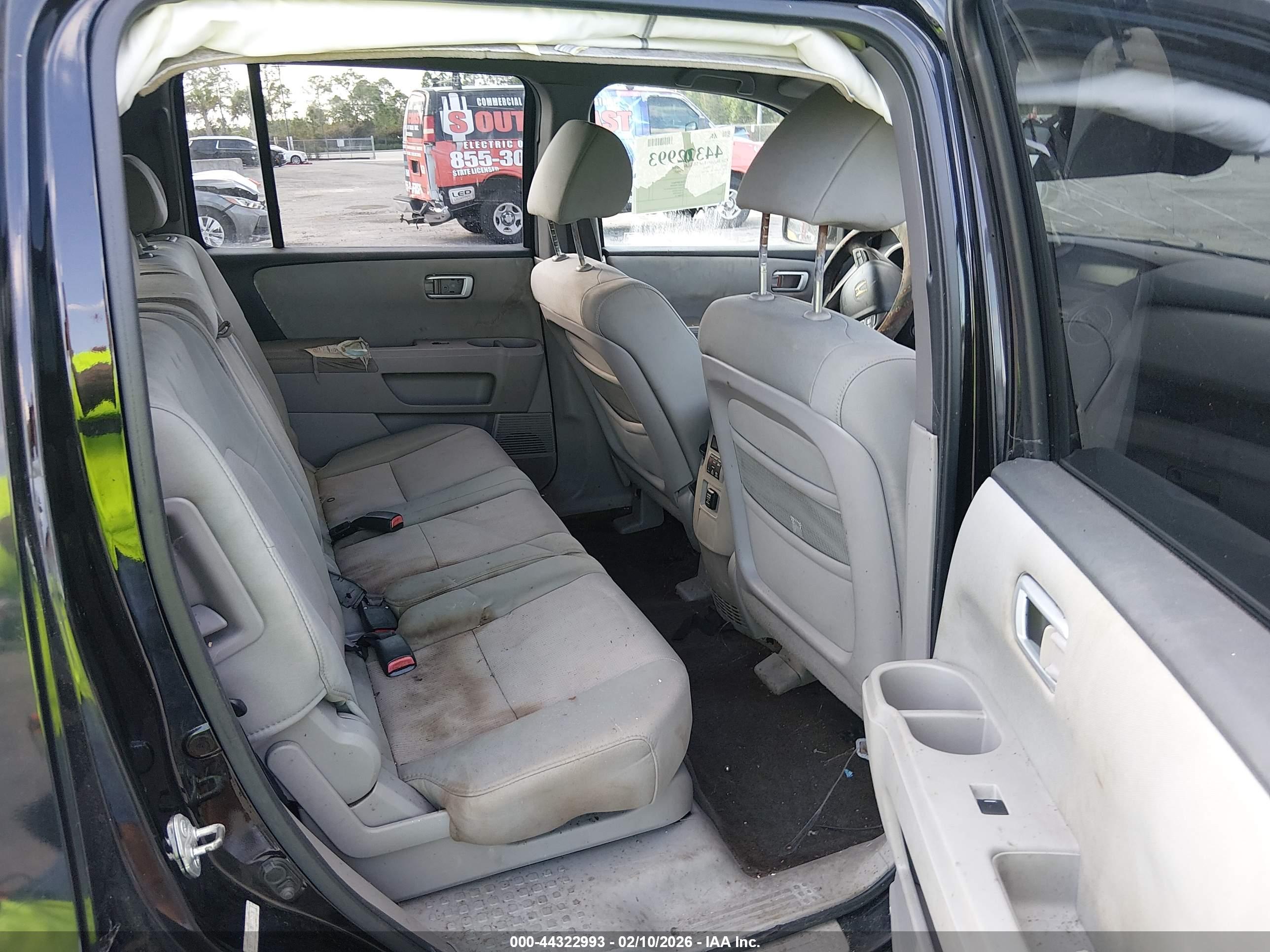 HONDA PILOT image 8